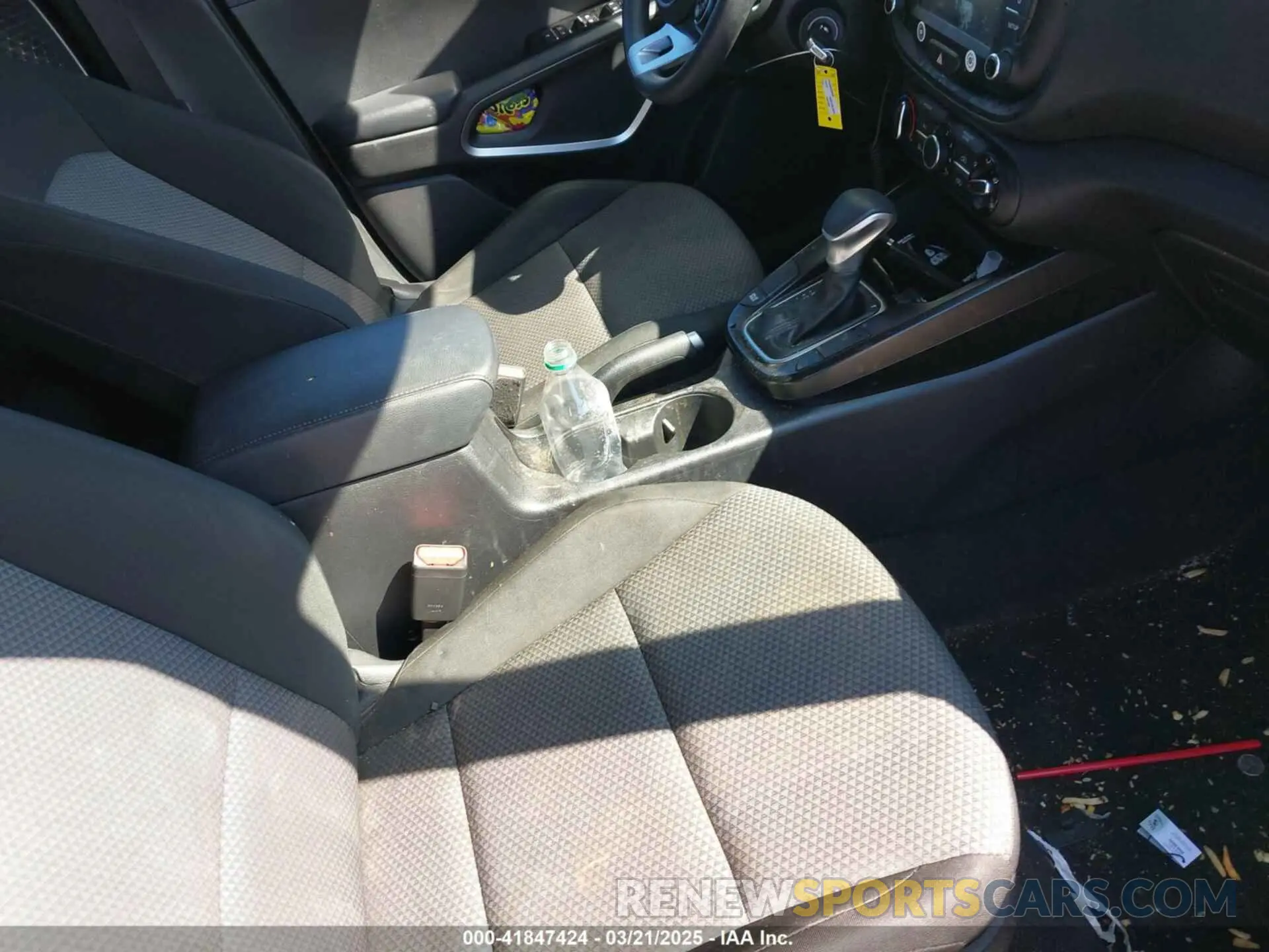 5 Photograph of a damaged car KNDJ23AU6L7091191 KIA SOUL 2020