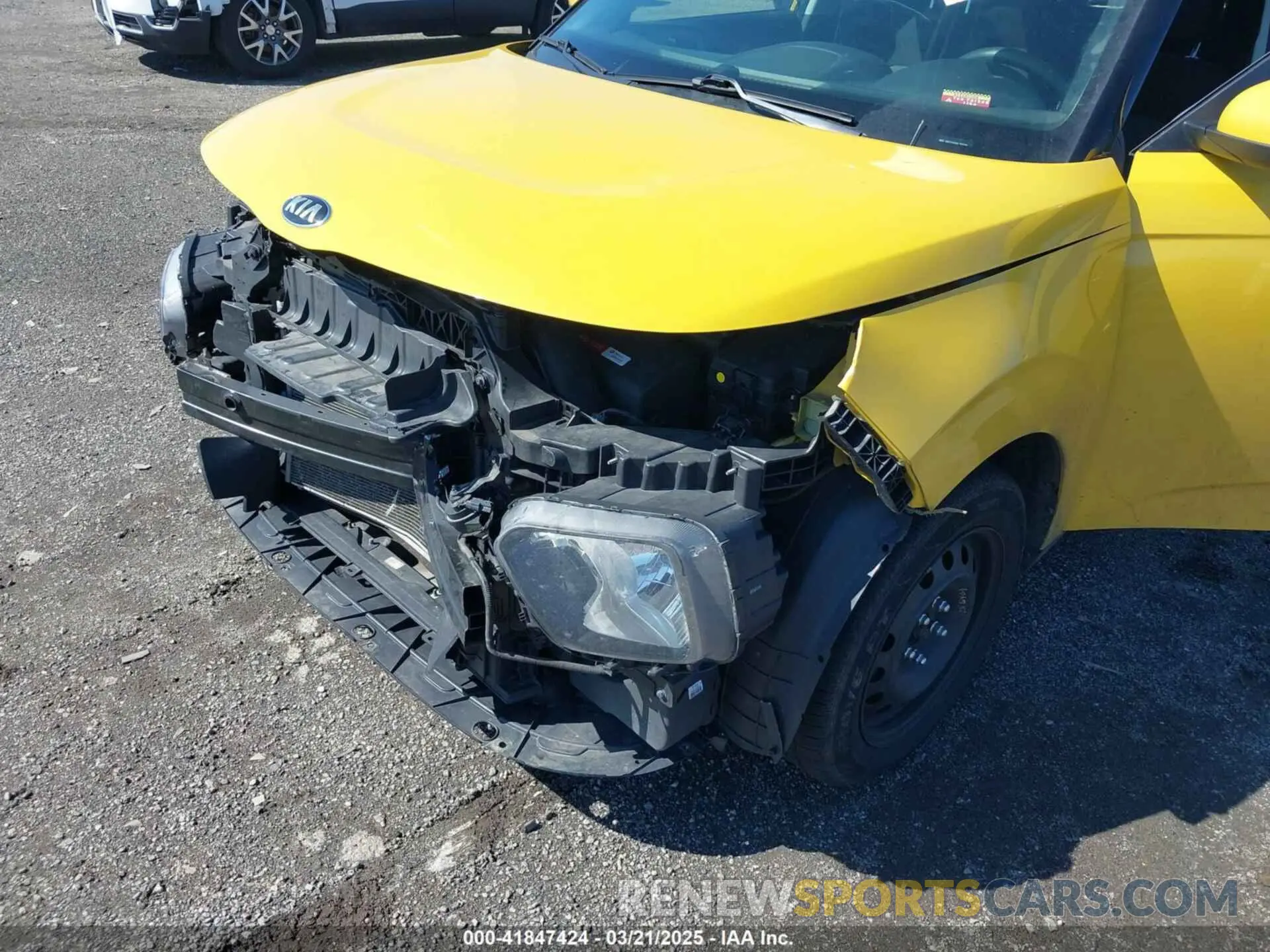 6 Photograph of a damaged car KNDJ23AU6L7091191 KIA SOUL 2020