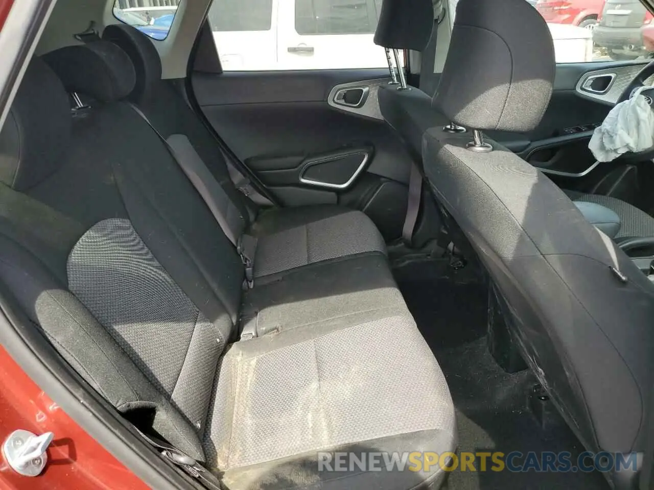 11 Photograph of a damaged car KNDJ23AU6L7091384 KIA SOUL 2020