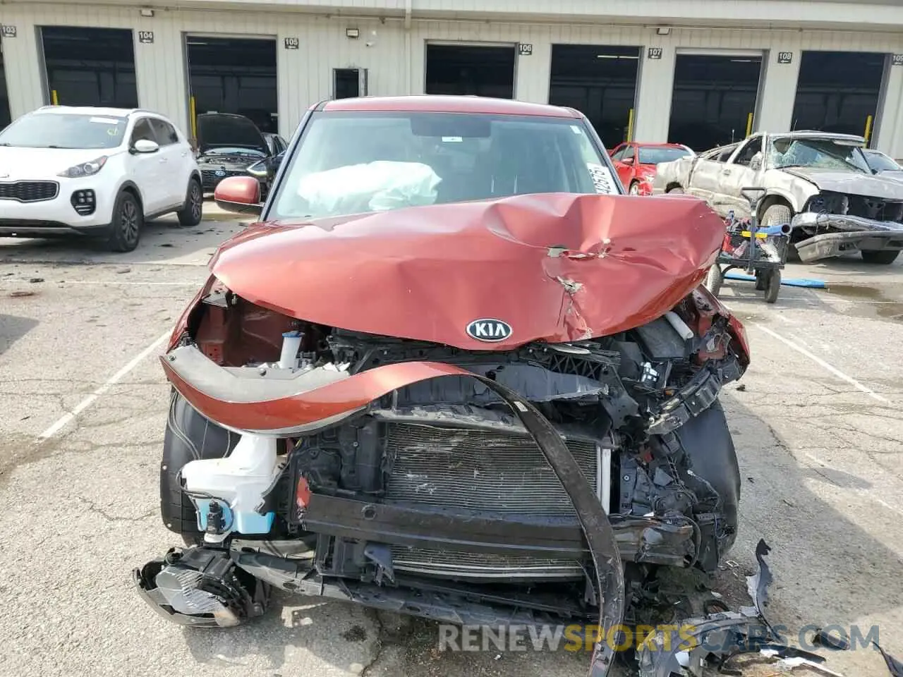 5 Photograph of a damaged car KNDJ23AU6L7091384 KIA SOUL 2020