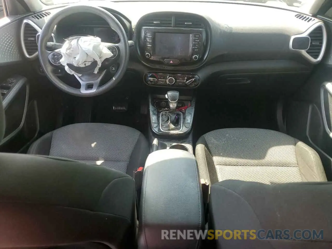 8 Photograph of a damaged car KNDJ23AU6L7093880 KIA SOUL 2020