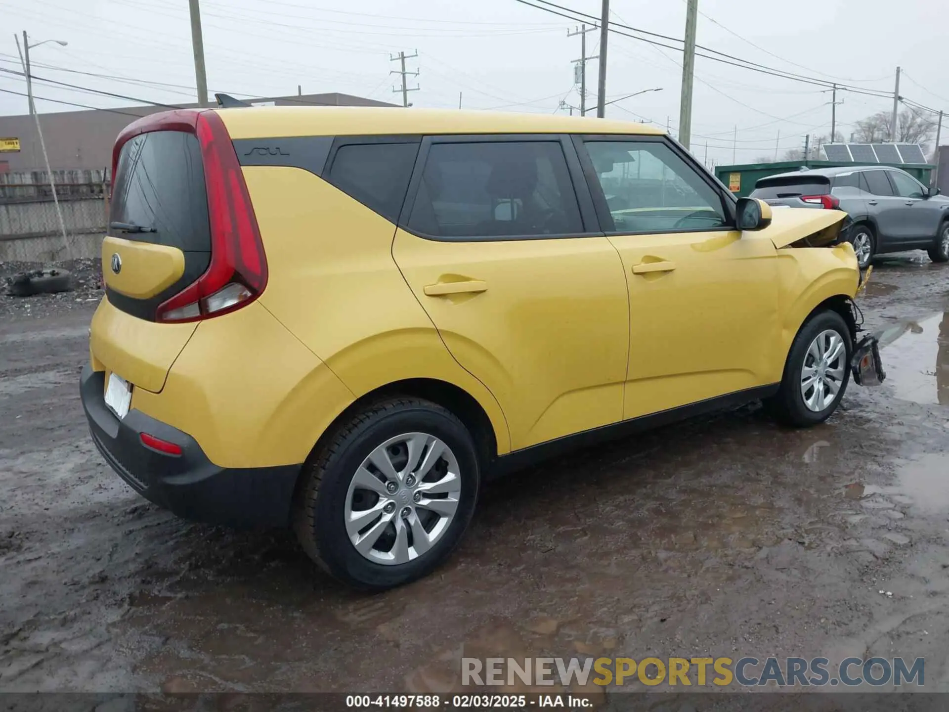 4 Photograph of a damaged car KNDJ23AU6L7100858 KIA SOUL 2020