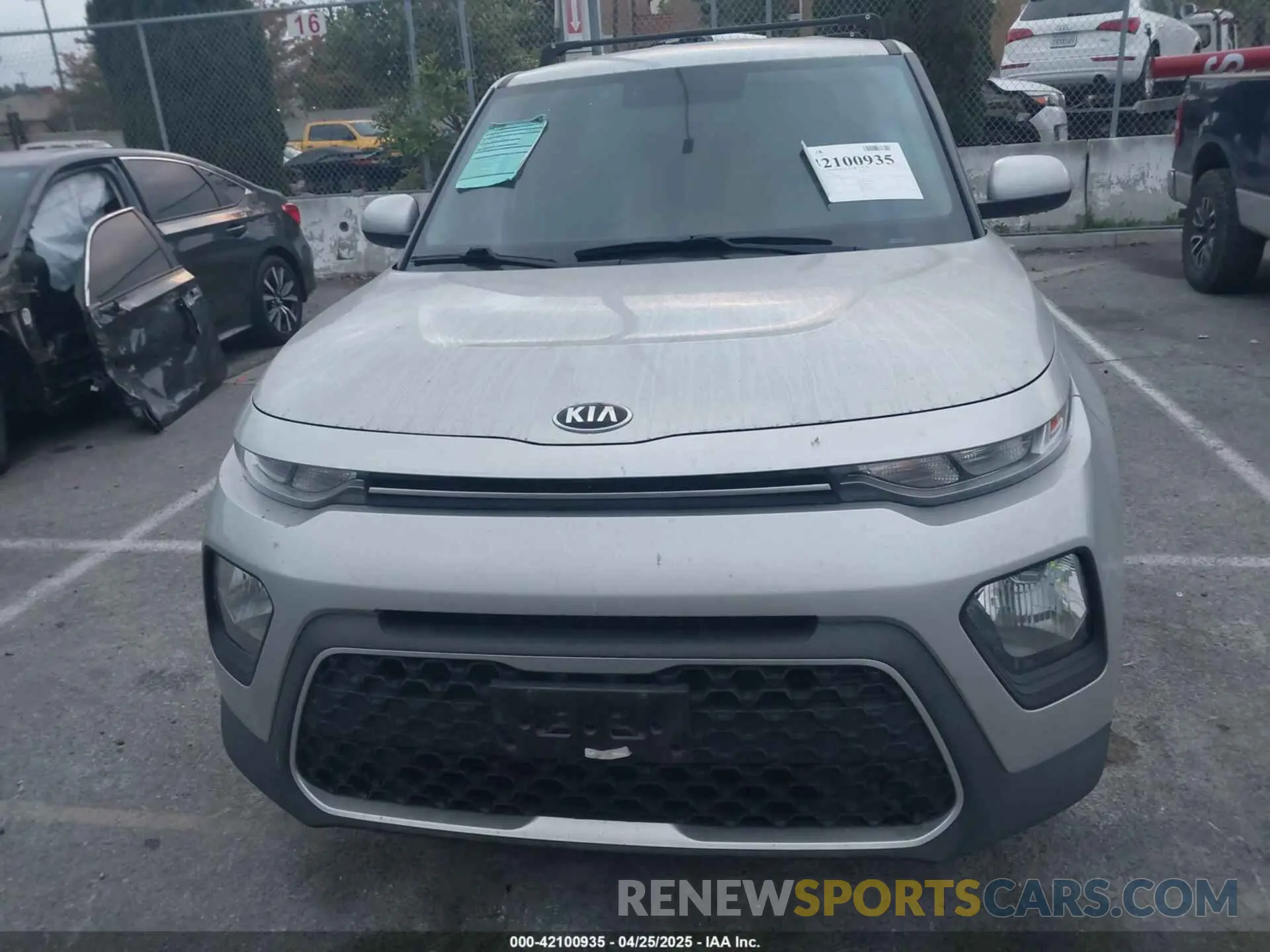 12 Photograph of a damaged car KNDJ23AU6L7104358 KIA SOUL 2020
