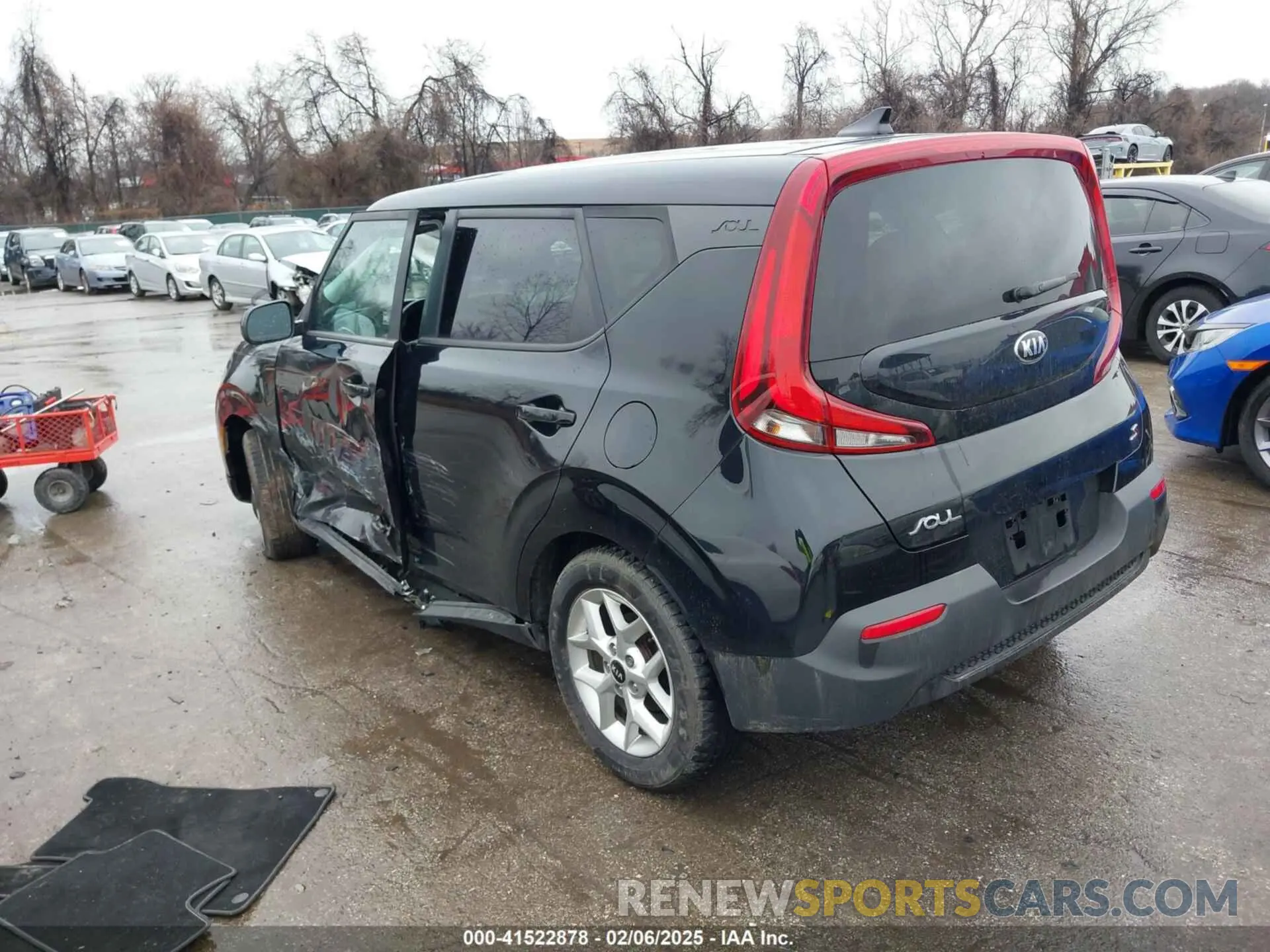 3 Photograph of a damaged car KNDJ23AU6L7121354 KIA SOUL 2020