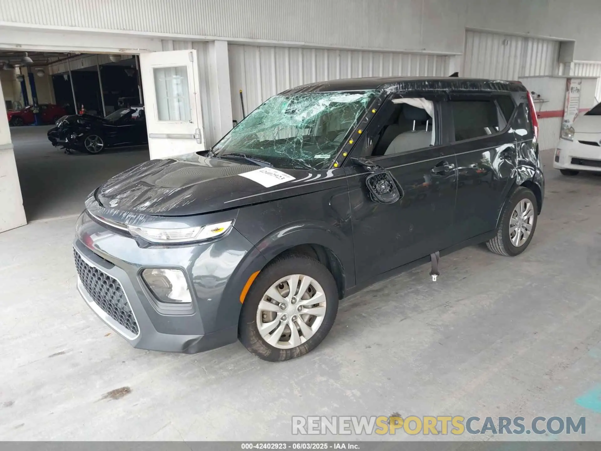 2 Photograph of a damaged car KNDJ23AU6L7717077 KIA SOUL 2020