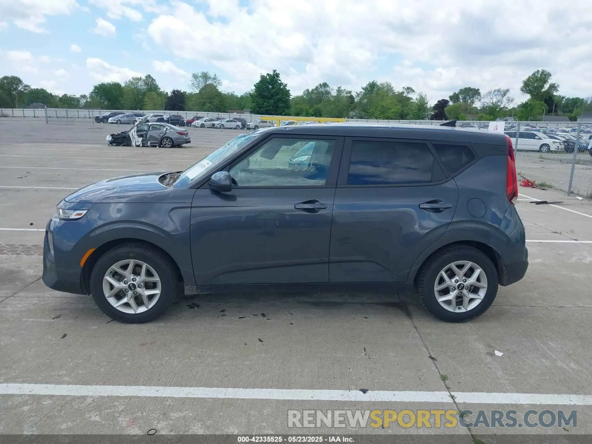 14 Photograph of a damaged car KNDJ23AU6L7717922 KIA SOUL 2020