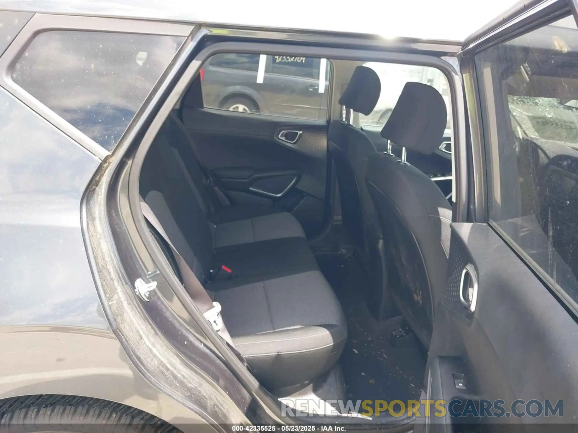 8 Photograph of a damaged car KNDJ23AU6L7717922 KIA SOUL 2020