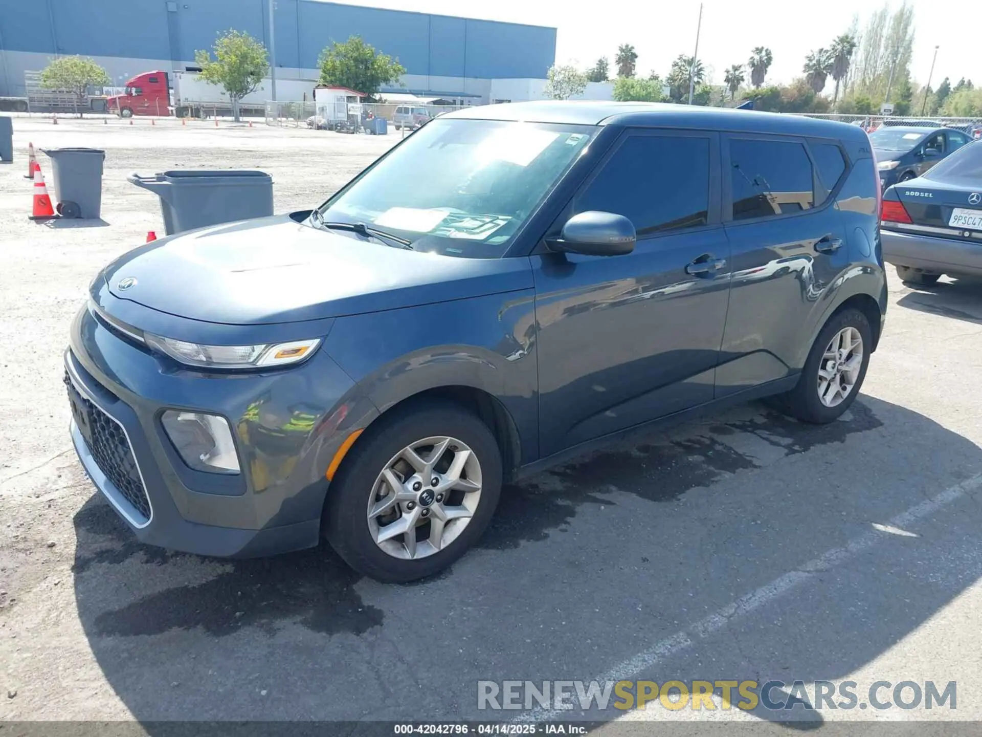 2 Photograph of a damaged car KNDJ23AU6L7722022 KIA SOUL 2020
