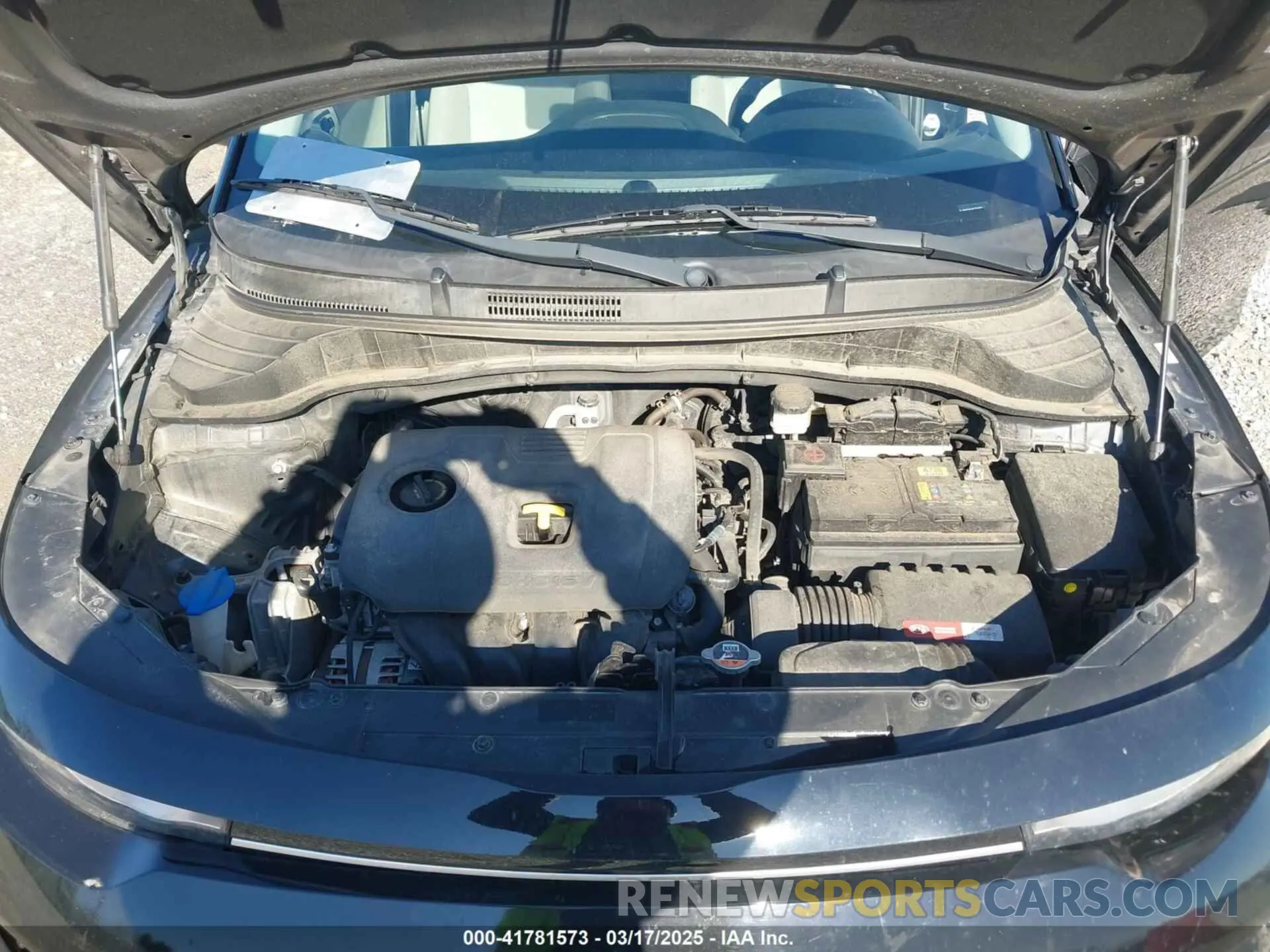 10 Photograph of a damaged car KNDJ23AU6L7724711 KIA SOUL 2020