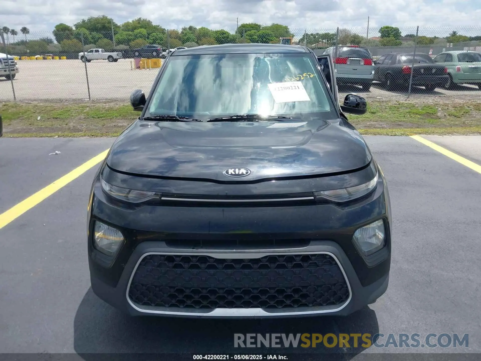12 Photograph of a damaged car KNDJ23AU6L7724921 KIA SOUL 2020