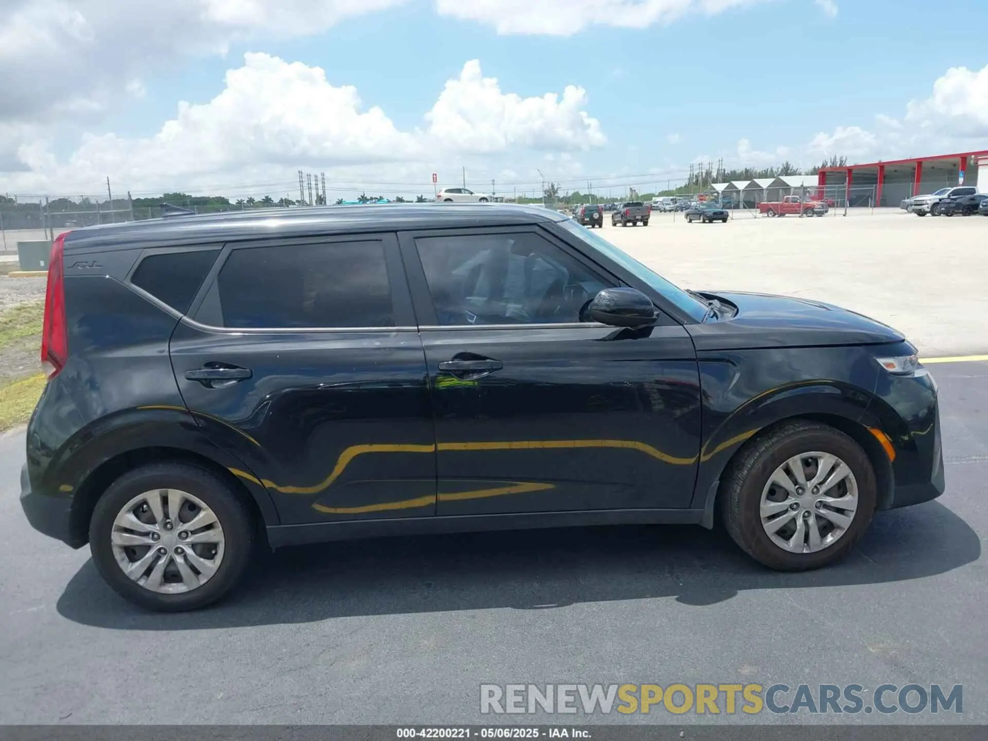 13 Photograph of a damaged car KNDJ23AU6L7724921 KIA SOUL 2020