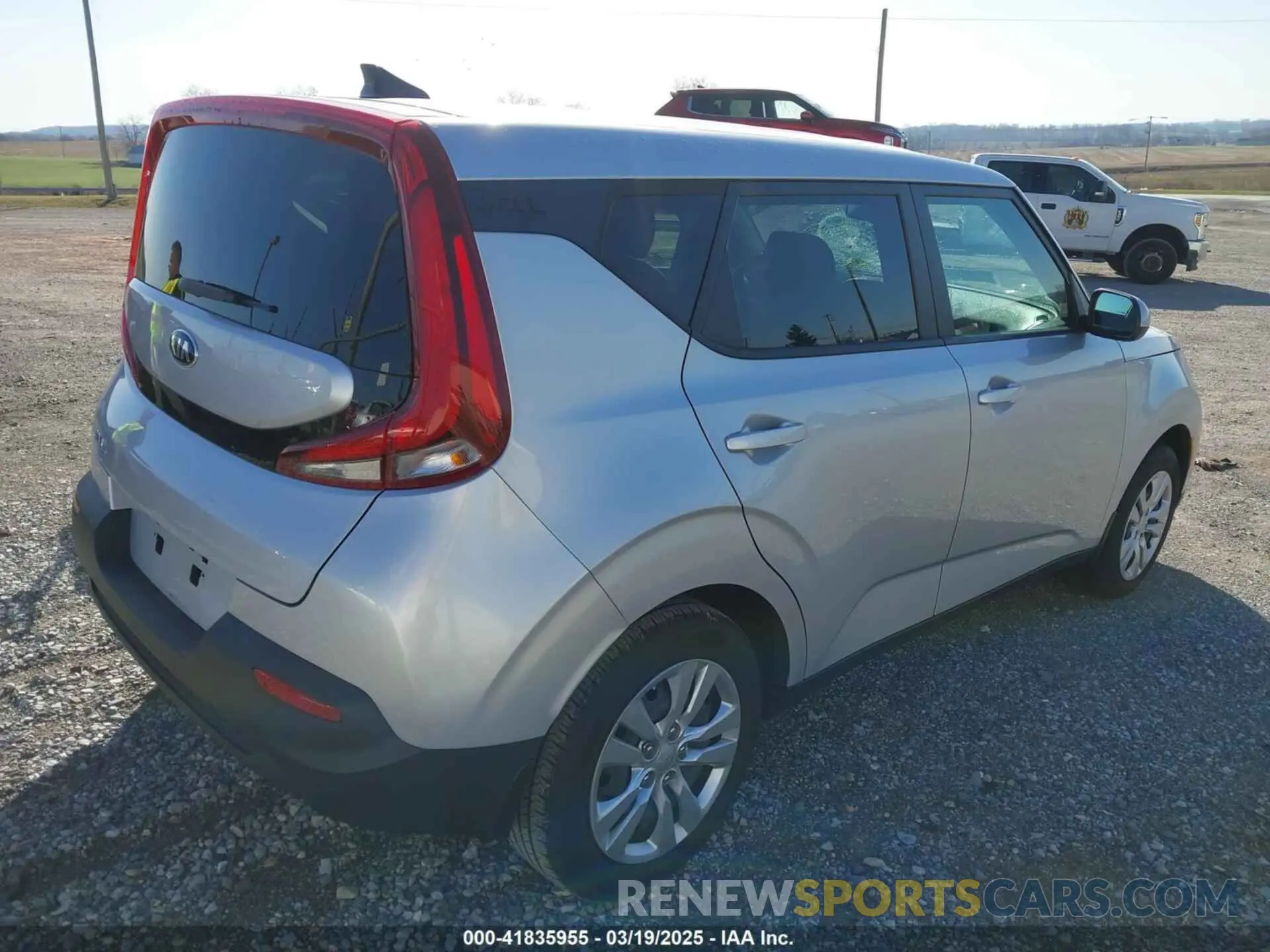 4 Photograph of a damaged car KNDJ23AU6L7734610 KIA SOUL 2020