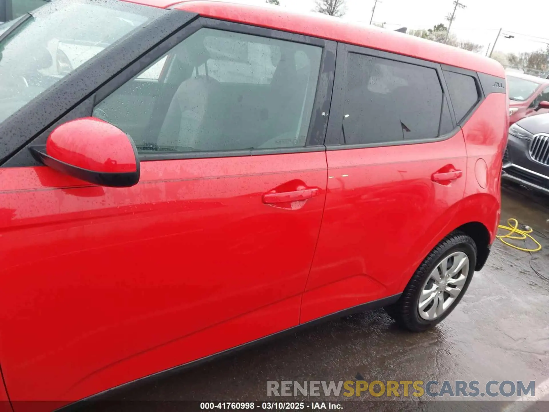 14 Photograph of a damaged car KNDJ23AU7L7016175 KIA SOUL 2020