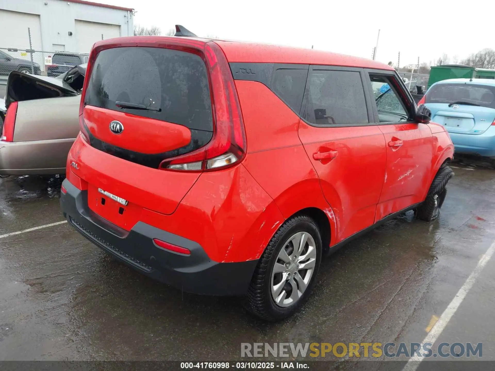 4 Photograph of a damaged car KNDJ23AU7L7016175 KIA SOUL 2020