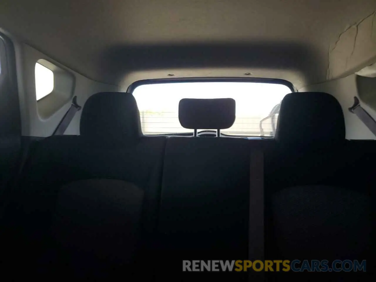10 Photograph of a damaged car KNDJ23AU7L7035938 KIA SOUL 2020