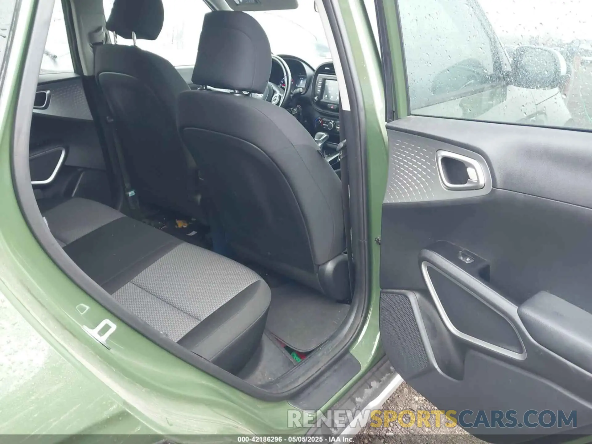8 Photograph of a damaged car KNDJ23AU7L7040346 KIA SOUL 2020