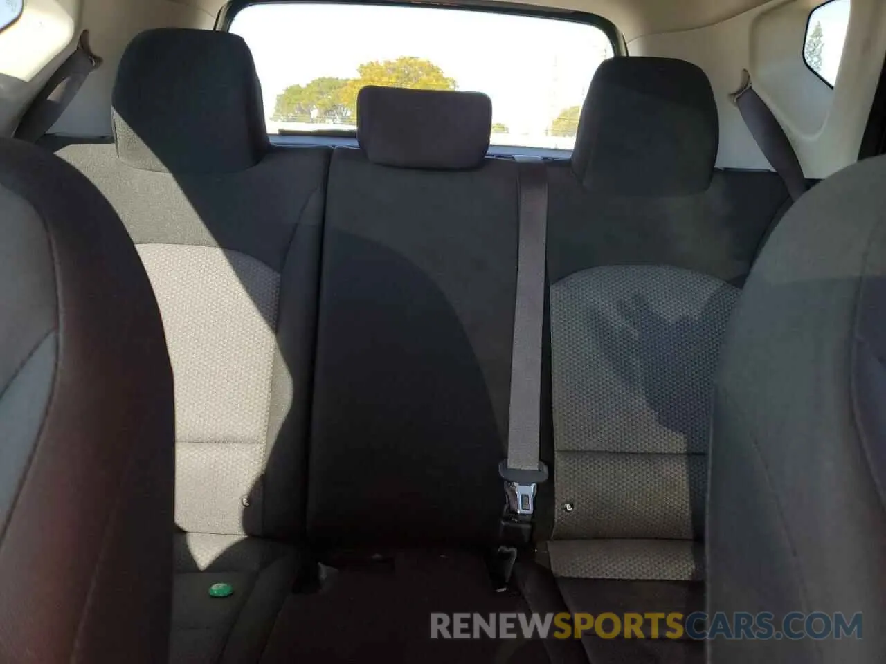 10 Photograph of a damaged car KNDJ23AU7L7040783 KIA SOUL 2020