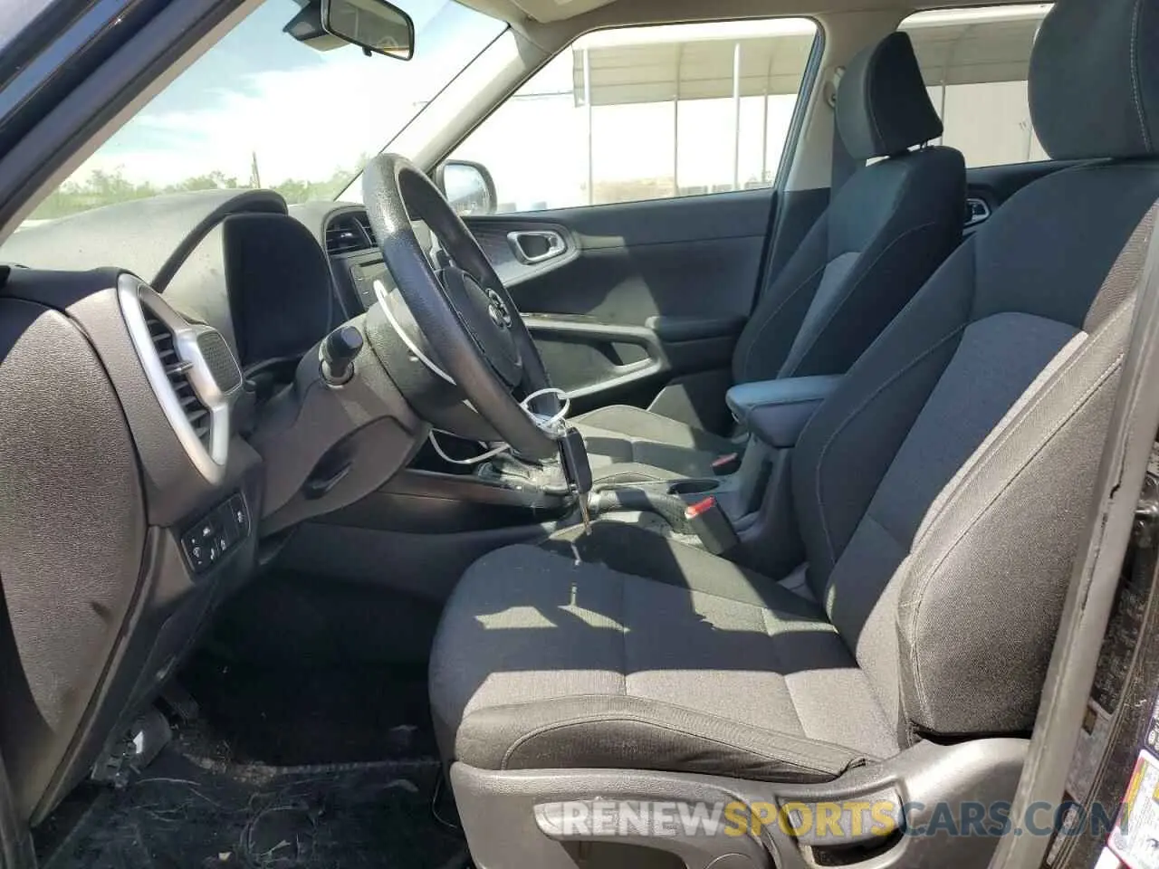 7 Photograph of a damaged car KNDJ23AU7L7061052 KIA SOUL 2020
