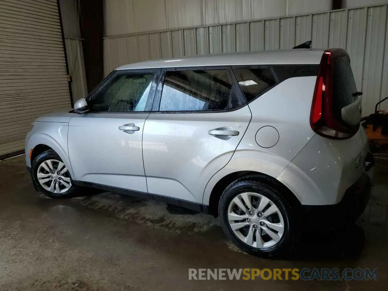2 Photograph of a damaged car KNDJ23AU7L7068082 KIA SOUL 2020