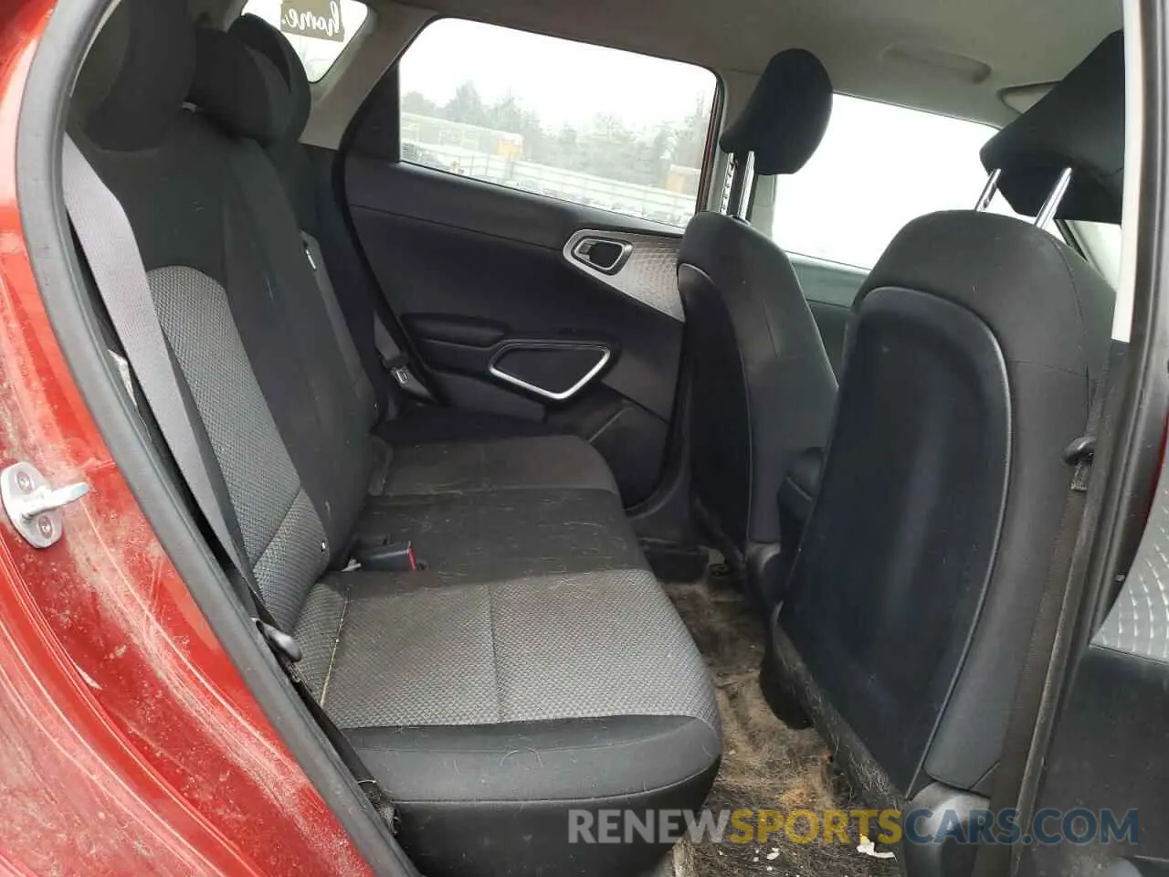 10 Photograph of a damaged car KNDJ23AU7L7084041 KIA SOUL 2020