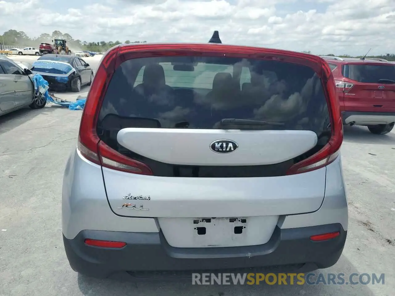 6 Photograph of a damaged car KNDJ23AU7L7087330 KIA SOUL 2020