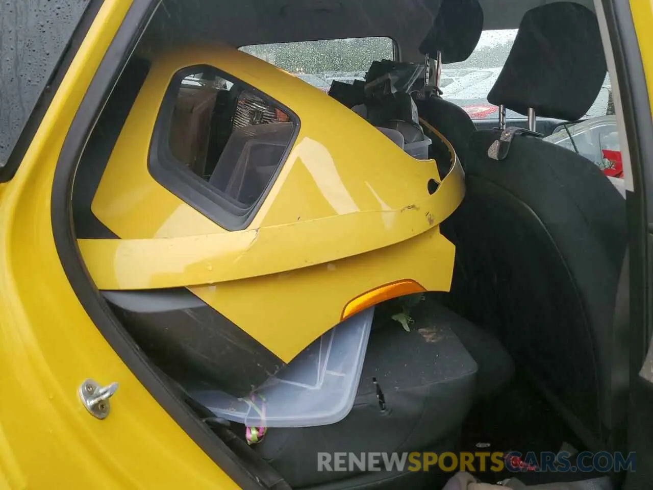 10 Photograph of a damaged car KNDJ23AU7L7100688 KIA SOUL 2020