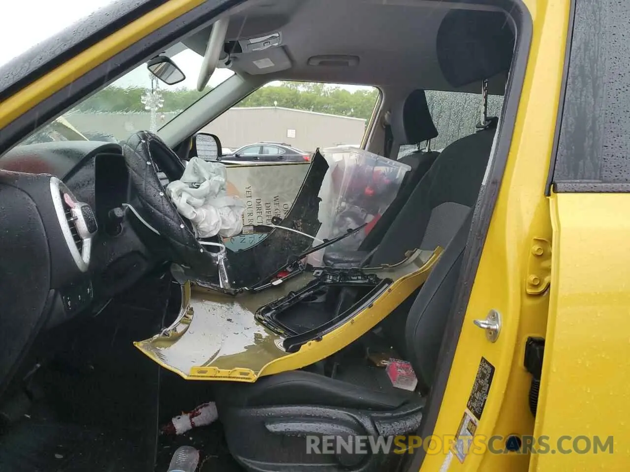 7 Photograph of a damaged car KNDJ23AU7L7100688 KIA SOUL 2020