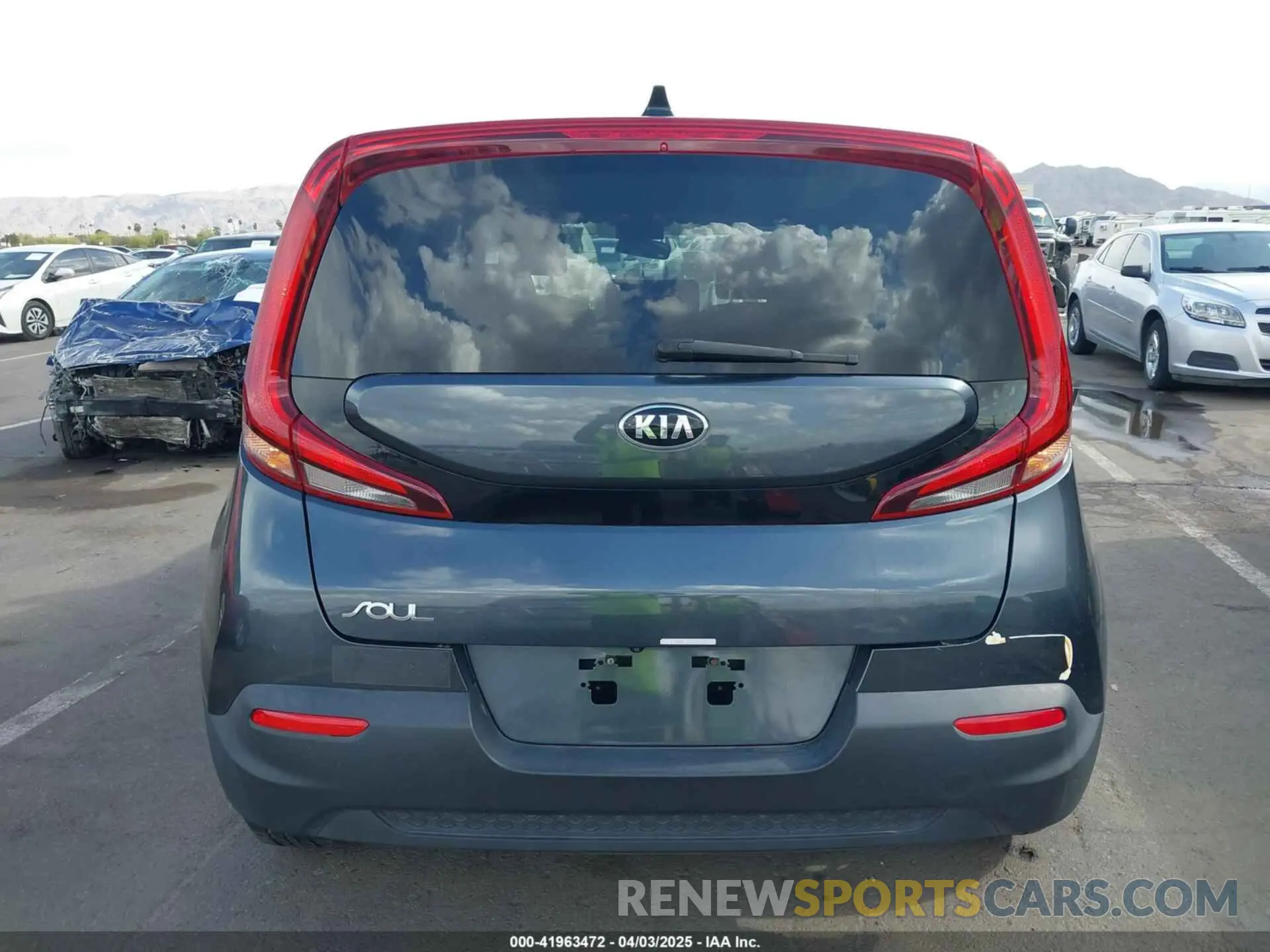 16 Photograph of a damaged car KNDJ23AU7L7107950 KIA SOUL 2020