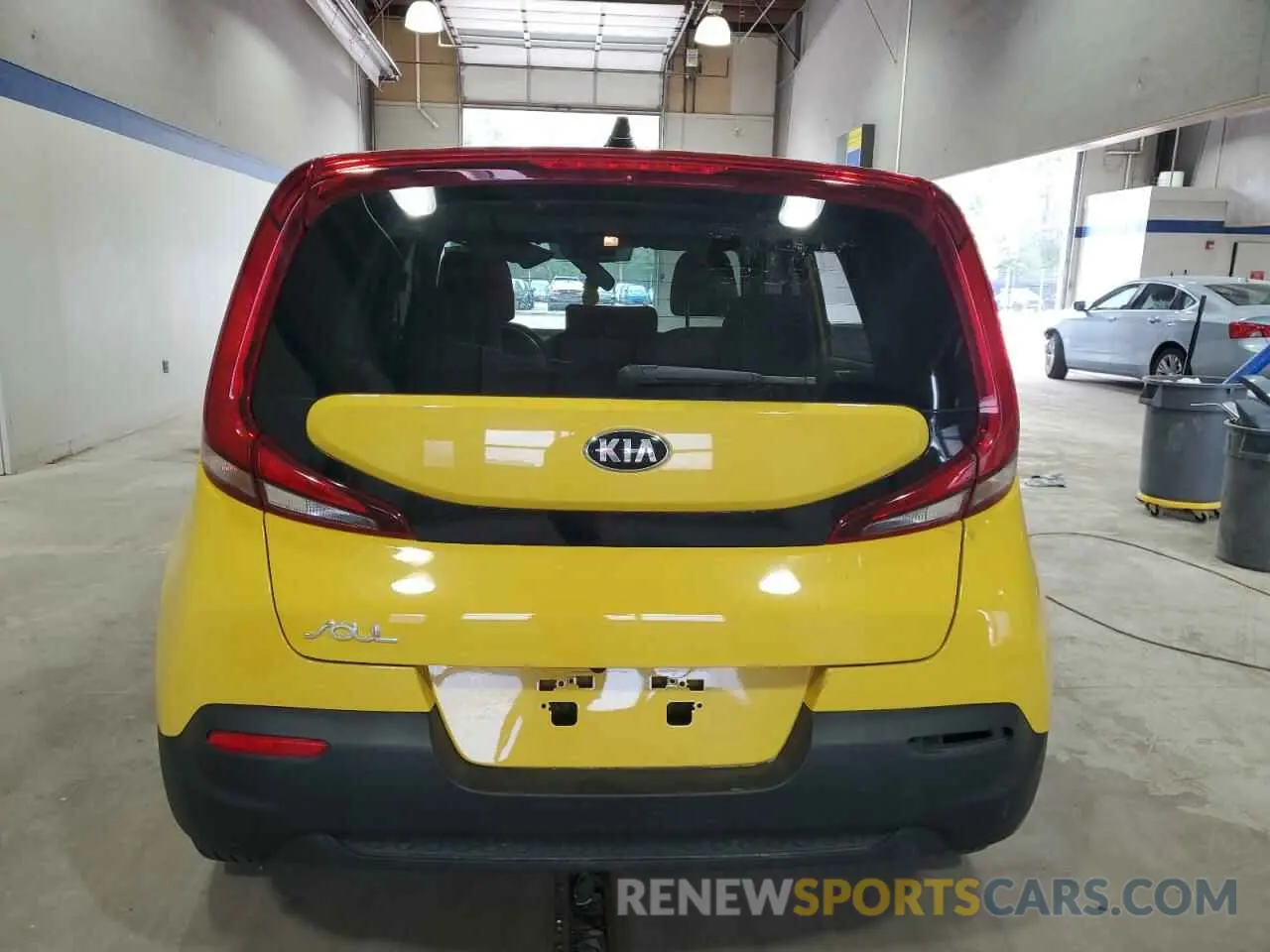 6 Photograph of a damaged car KNDJ23AU7L7108127 KIA SOUL 2020