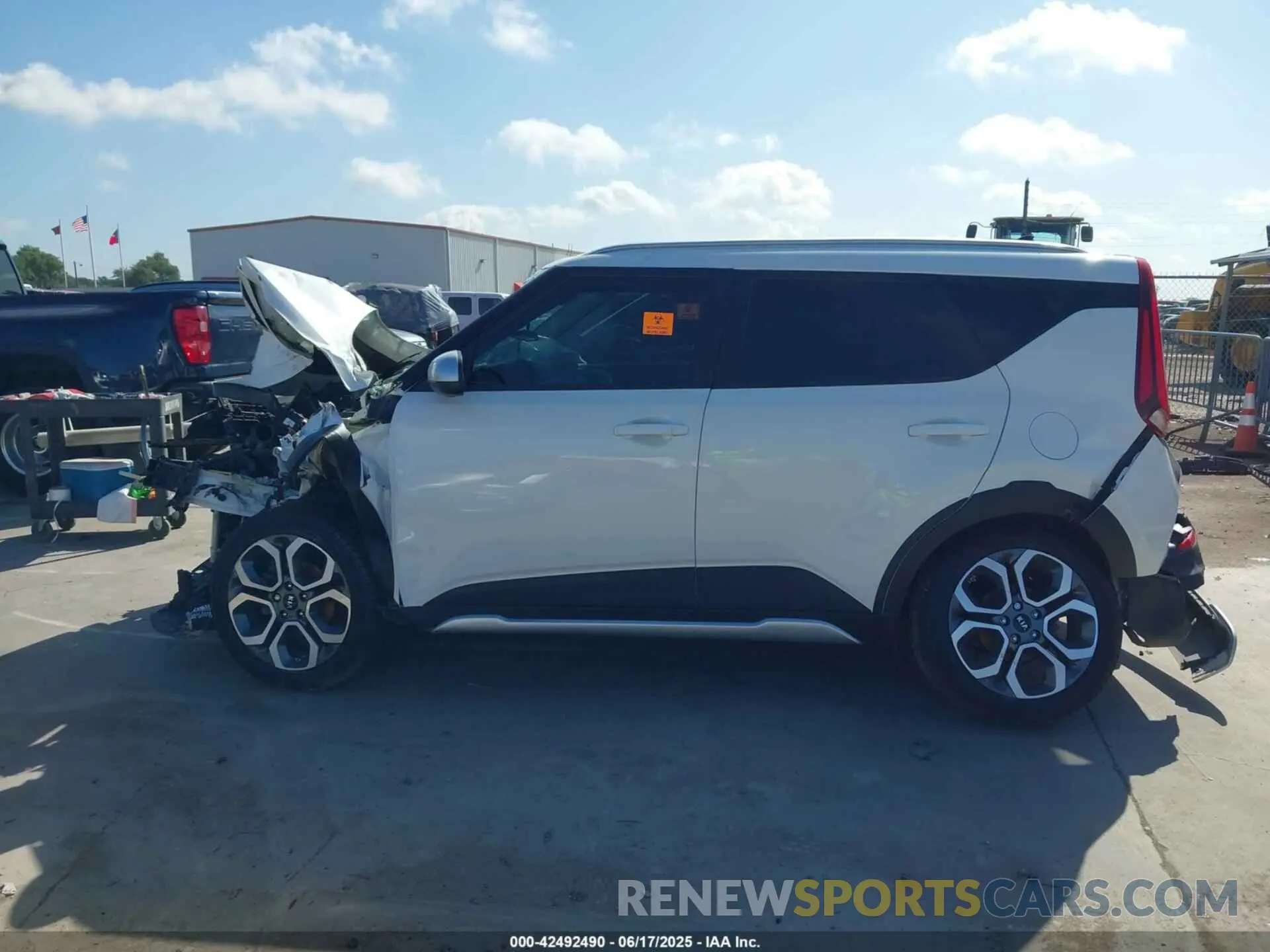 14 Photograph of a damaged car KNDJ23AU7L7714110 KIA SOUL 2020