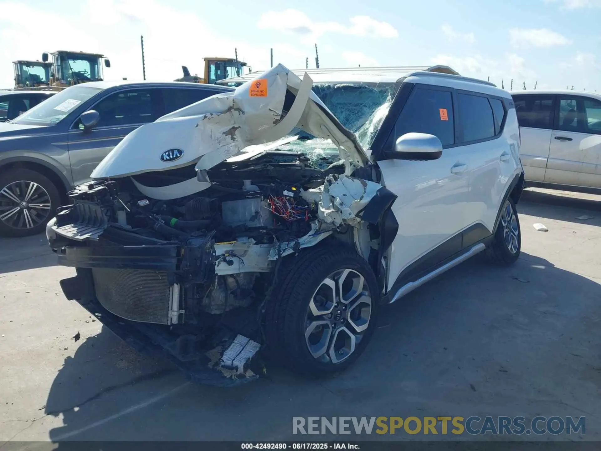 2 Photograph of a damaged car KNDJ23AU7L7714110 KIA SOUL 2020