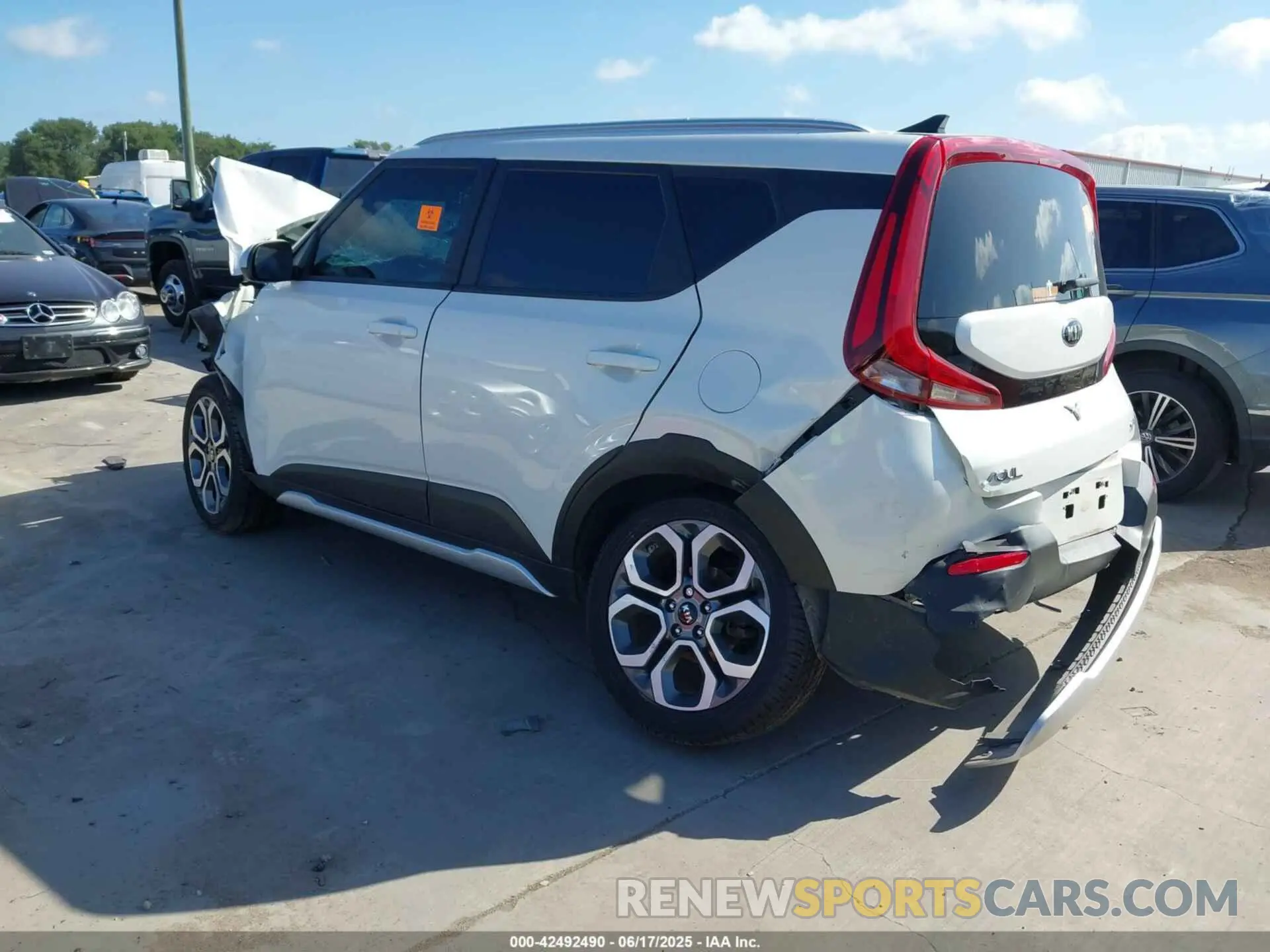 3 Photograph of a damaged car KNDJ23AU7L7714110 KIA SOUL 2020