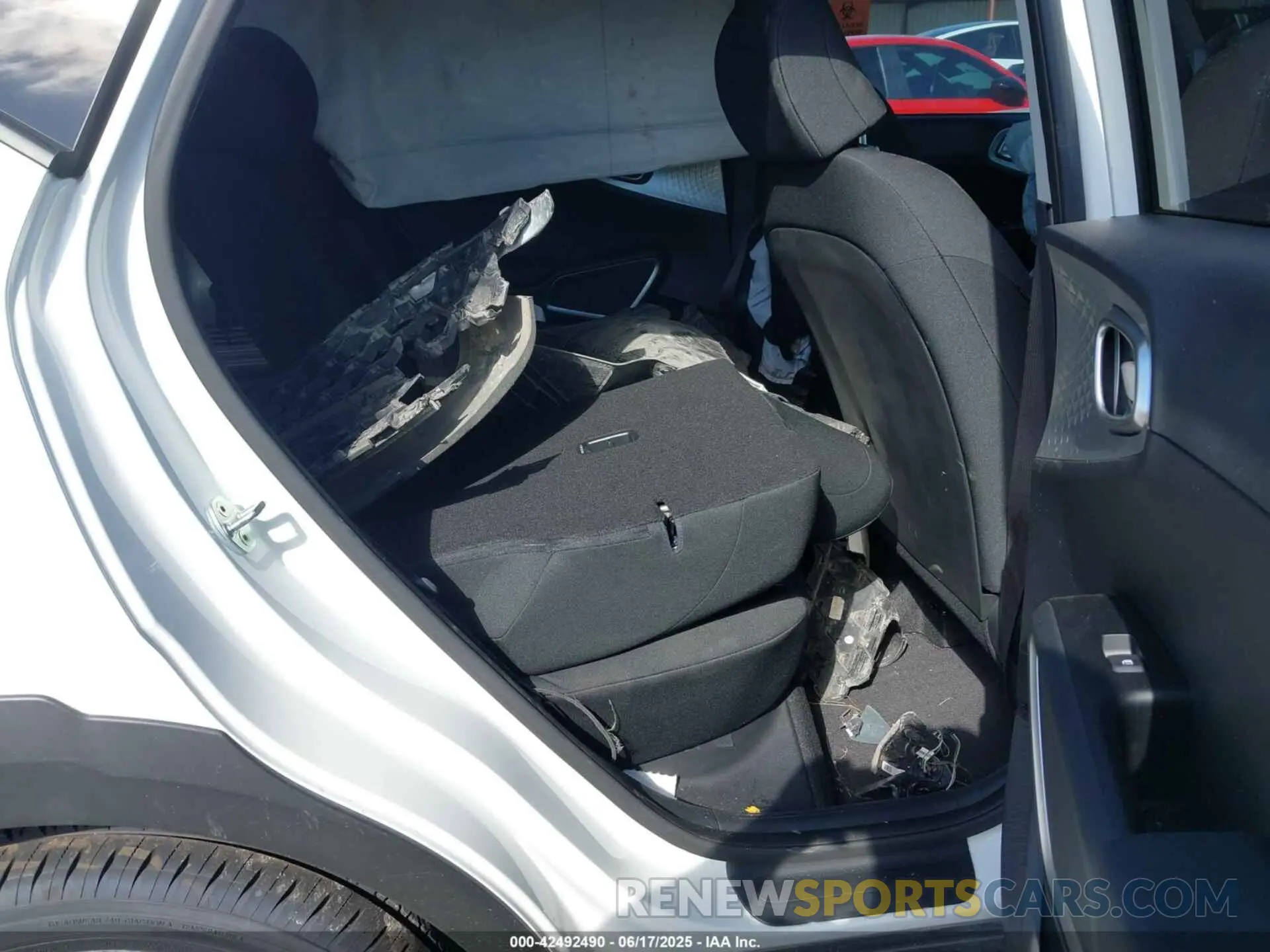 8 Photograph of a damaged car KNDJ23AU7L7714110 KIA SOUL 2020