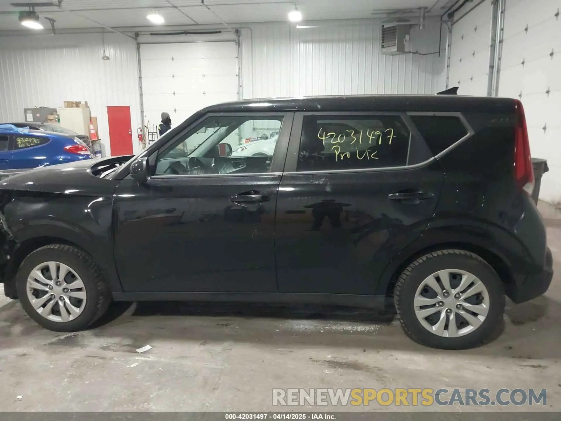 15 Photograph of a damaged car KNDJ23AU7L7724863 KIA SOUL 2020