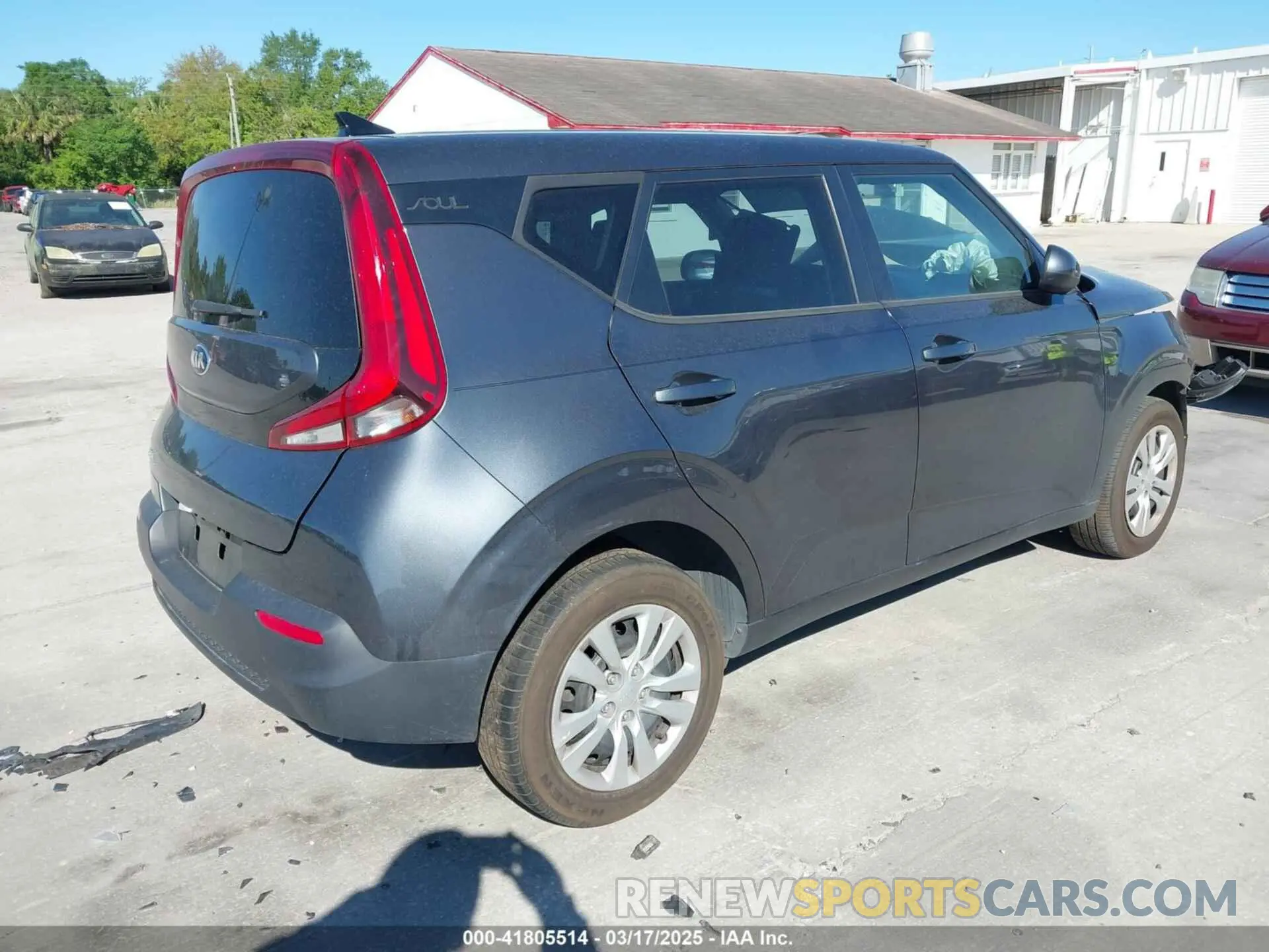 4 Photograph of a damaged car KNDJ23AU7L7728119 KIA SOUL 2020