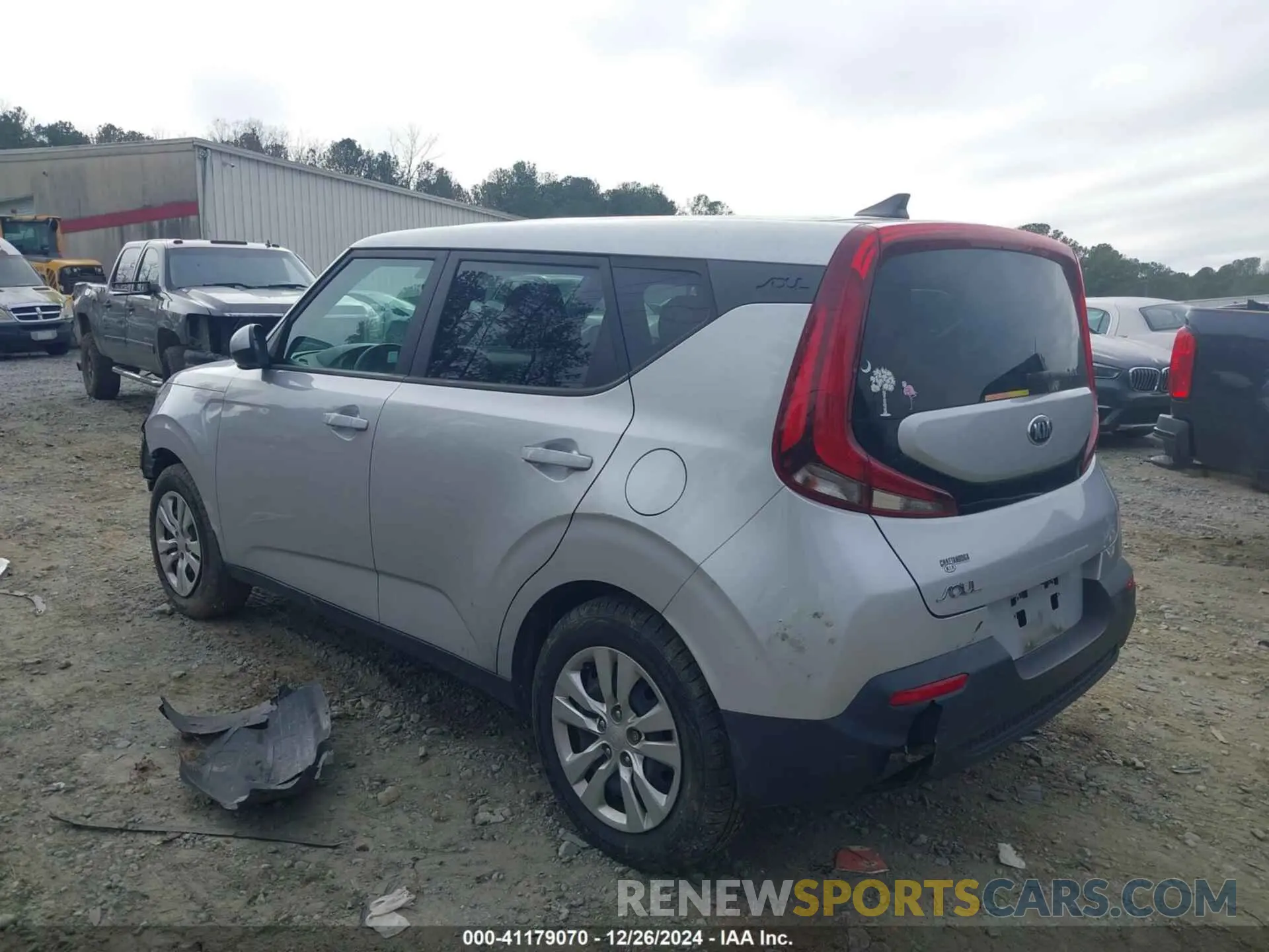 3 Photograph of a damaged car KNDJ23AU8L7011339 KIA SOUL 2020