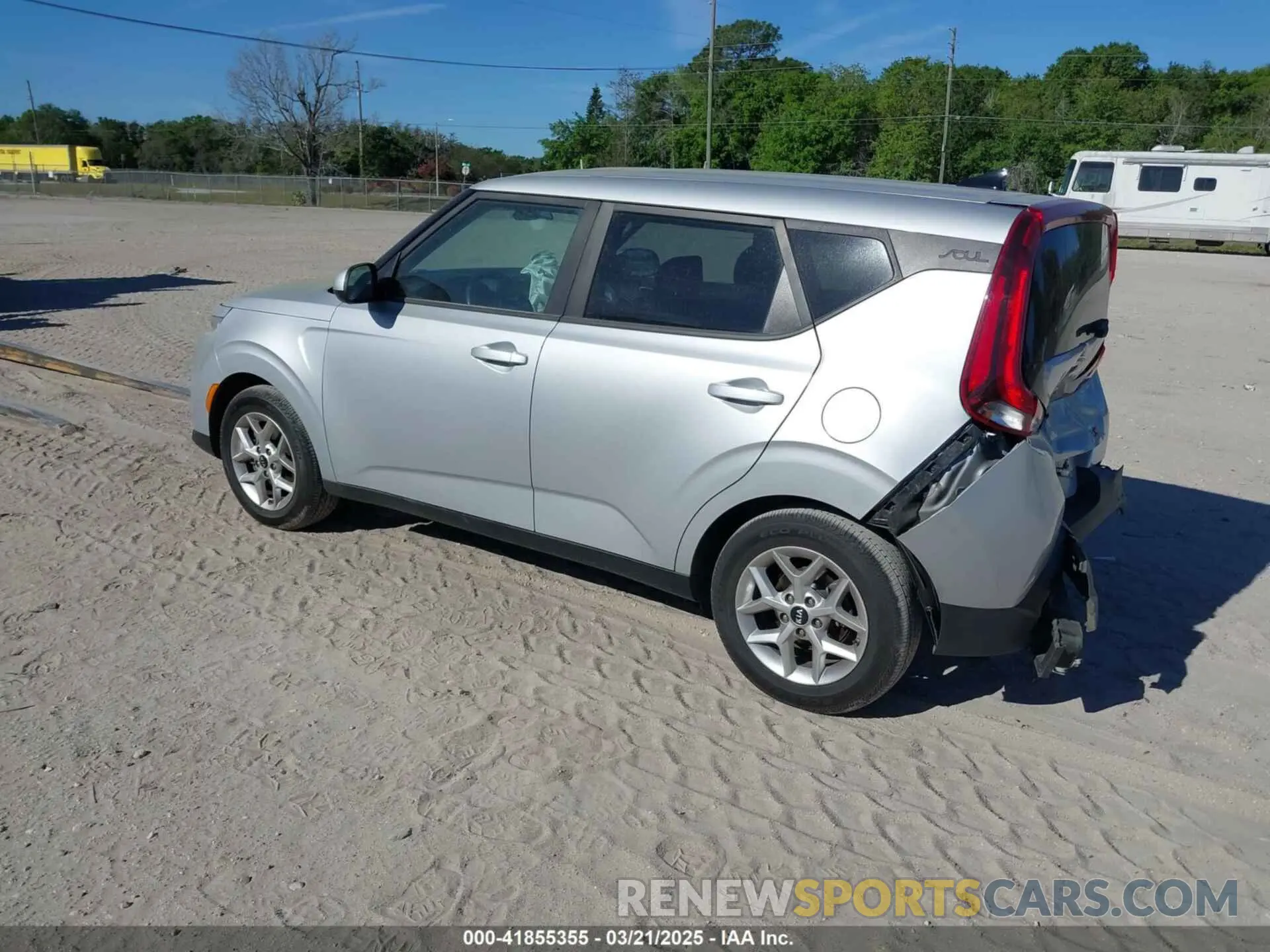 3 Photograph of a damaged car KNDJ23AU8L7037942 KIA SOUL 2020
