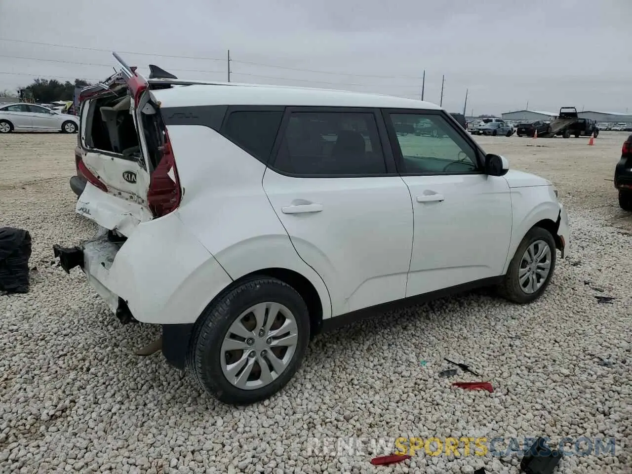 3 Photograph of a damaged car KNDJ23AU8L7066373 KIA SOUL 2020