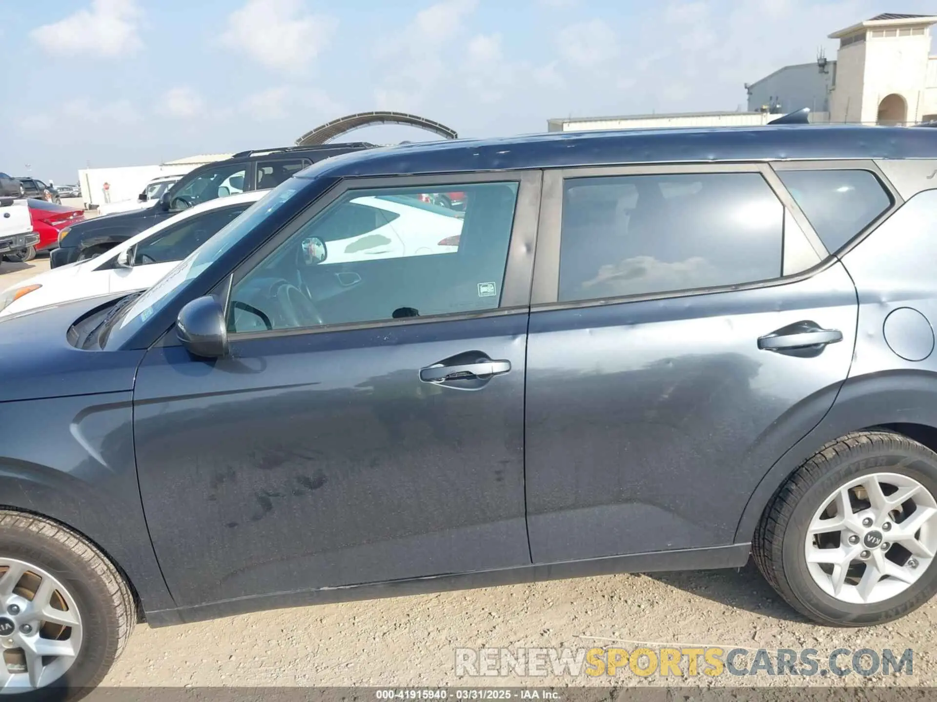 14 Photograph of a damaged car KNDJ23AU8L7094285 KIA SOUL 2020