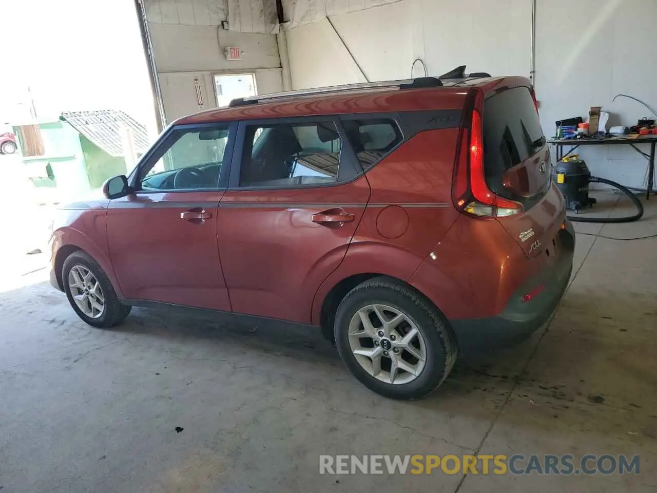 2 Photograph of a damaged car KNDJ23AU8L7105737 KIA SOUL 2020