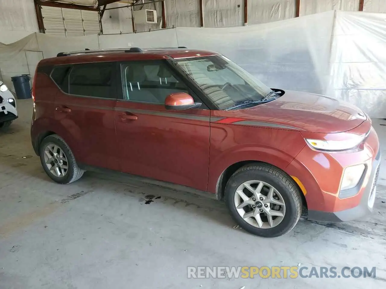 4 Photograph of a damaged car KNDJ23AU8L7105737 KIA SOUL 2020