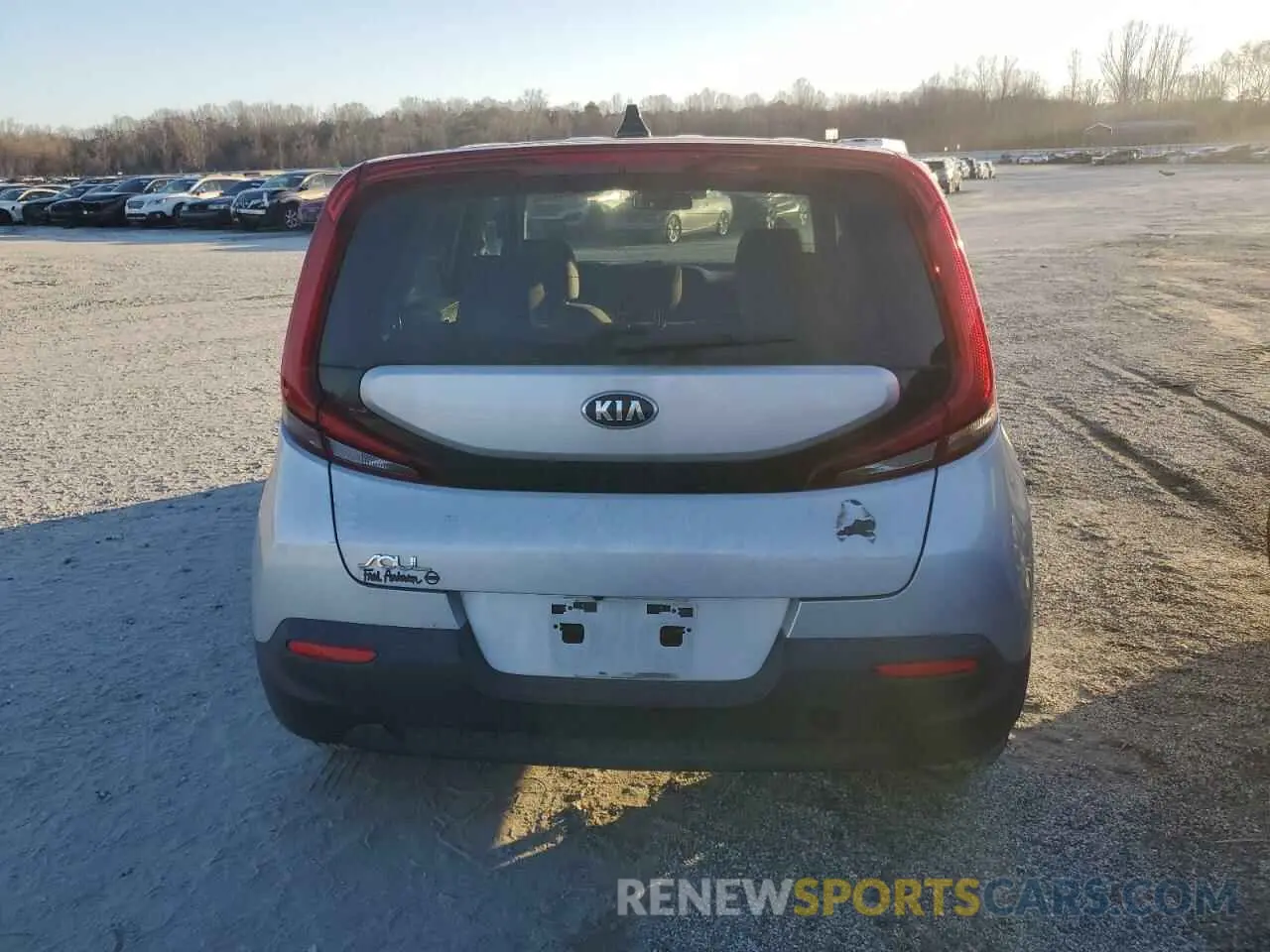 6 Photograph of a damaged car KNDJ23AU8L7106645 KIA SOUL 2020
