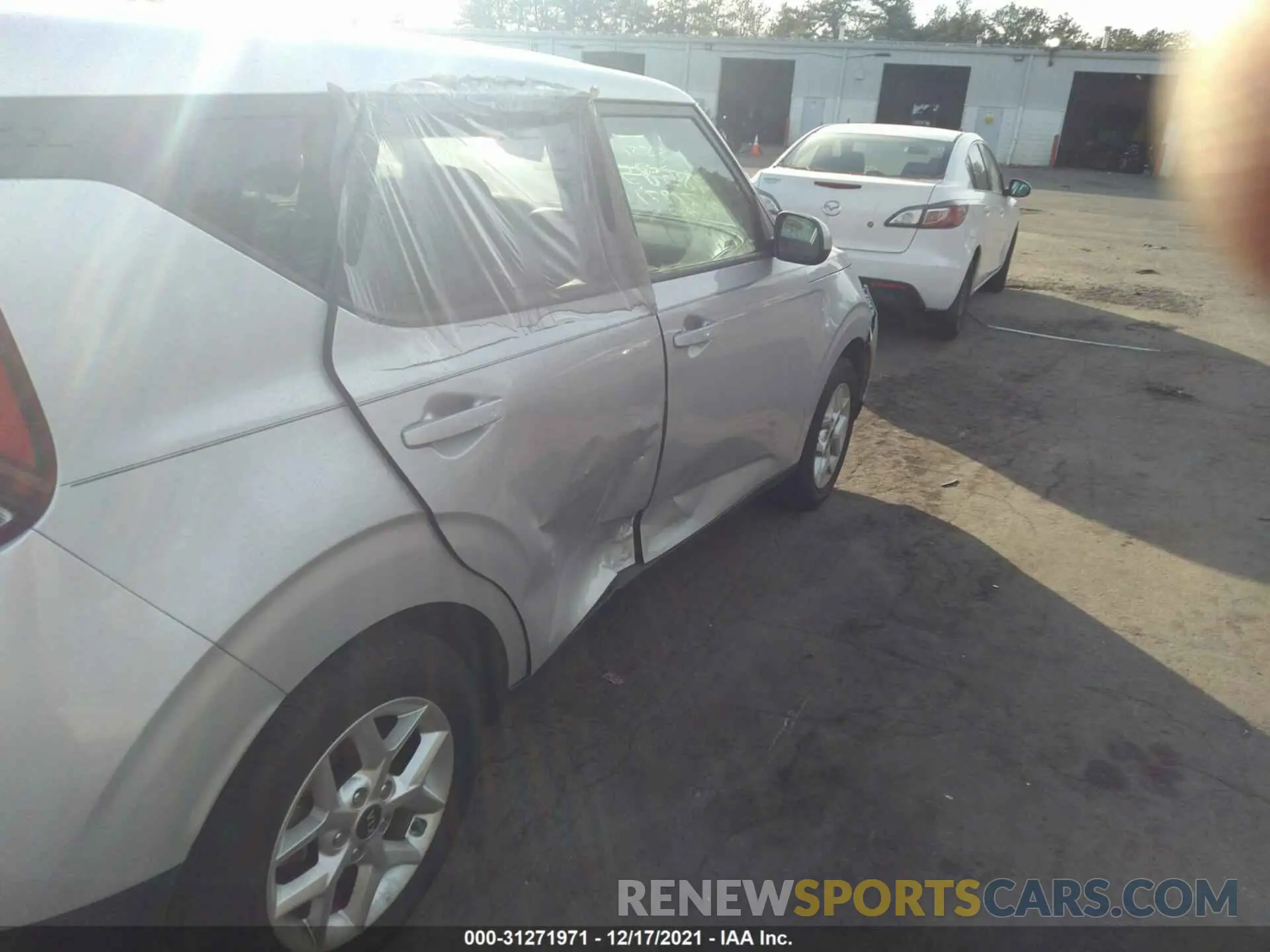 6 Photograph of a damaged car KNDJ23AU8L7108900 KIA SOUL 2020