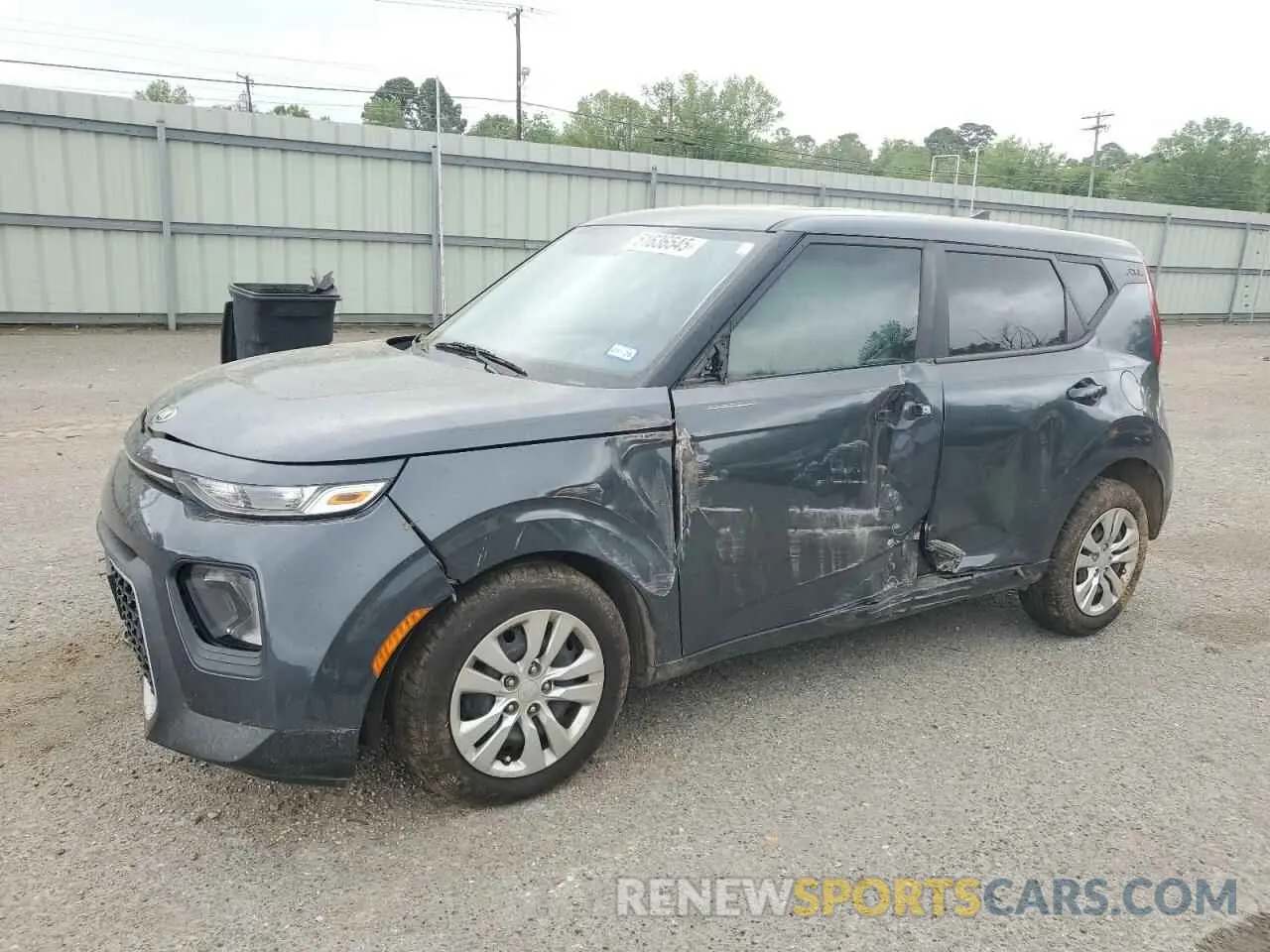 1 Photograph of a damaged car KNDJ23AU8L7115524 KIA SOUL 2020
