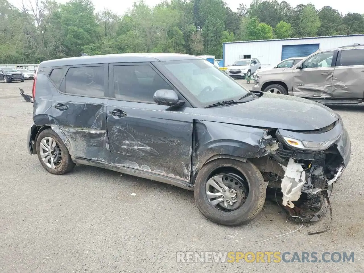 4 Photograph of a damaged car KNDJ23AU8L7115524 KIA SOUL 2020