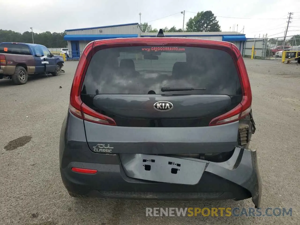 6 Photograph of a damaged car KNDJ23AU8L7115524 KIA SOUL 2020