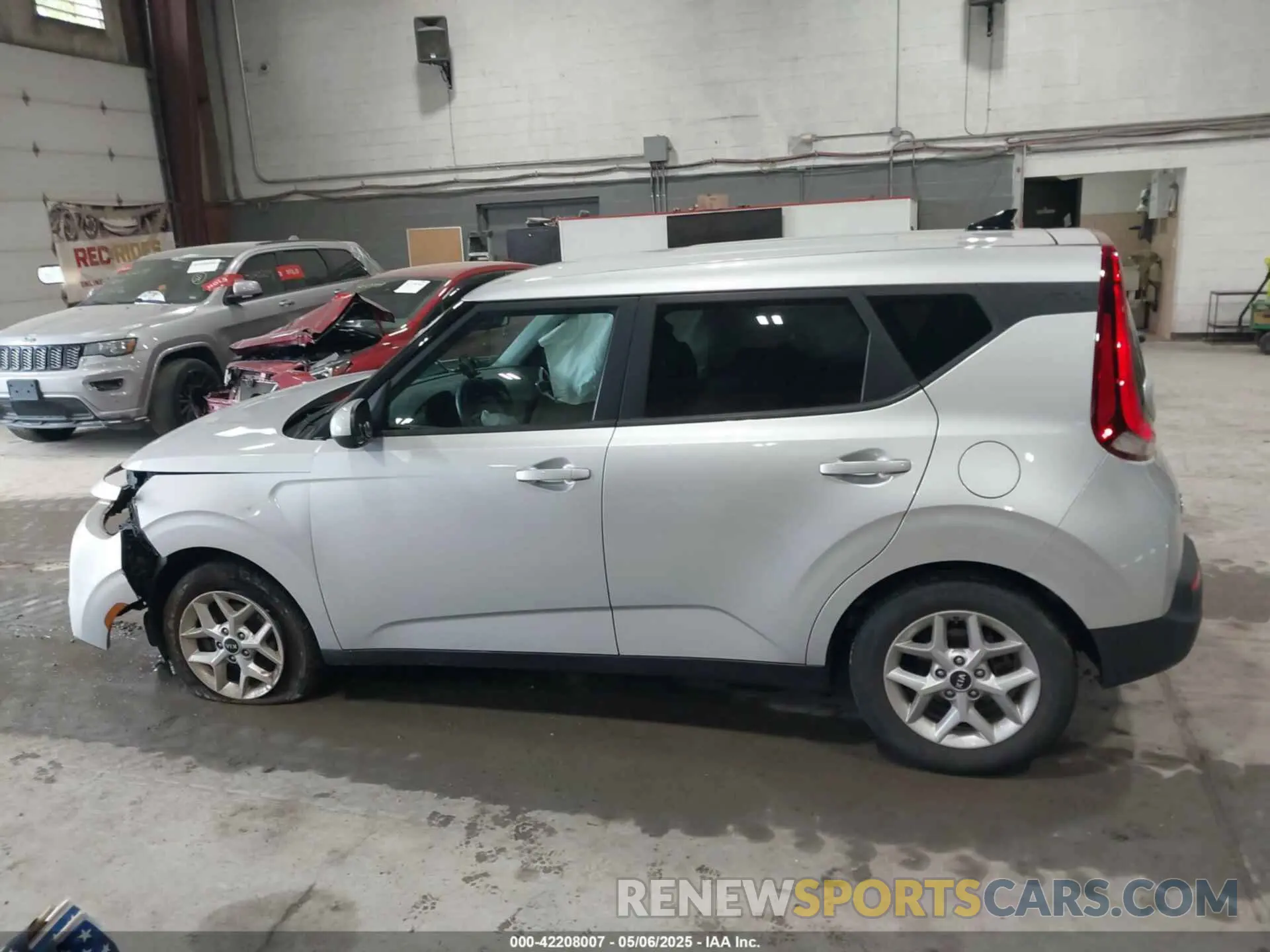 14 Photograph of a damaged car KNDJ23AU8L7720076 KIA SOUL 2020