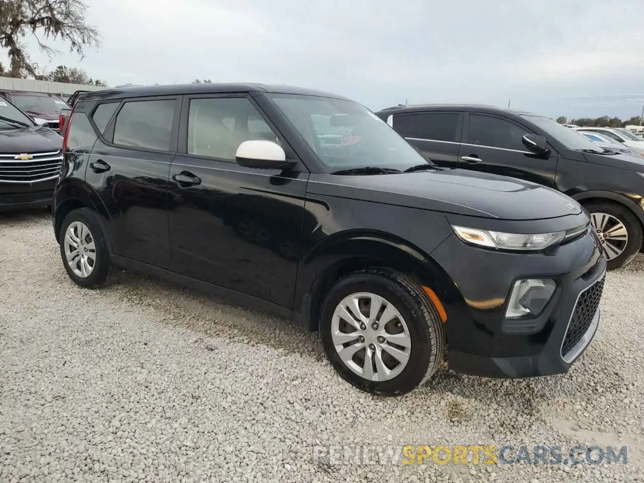 4 Photograph of a damaged car KNDJ23AU8L7726282 KIA SOUL 2020