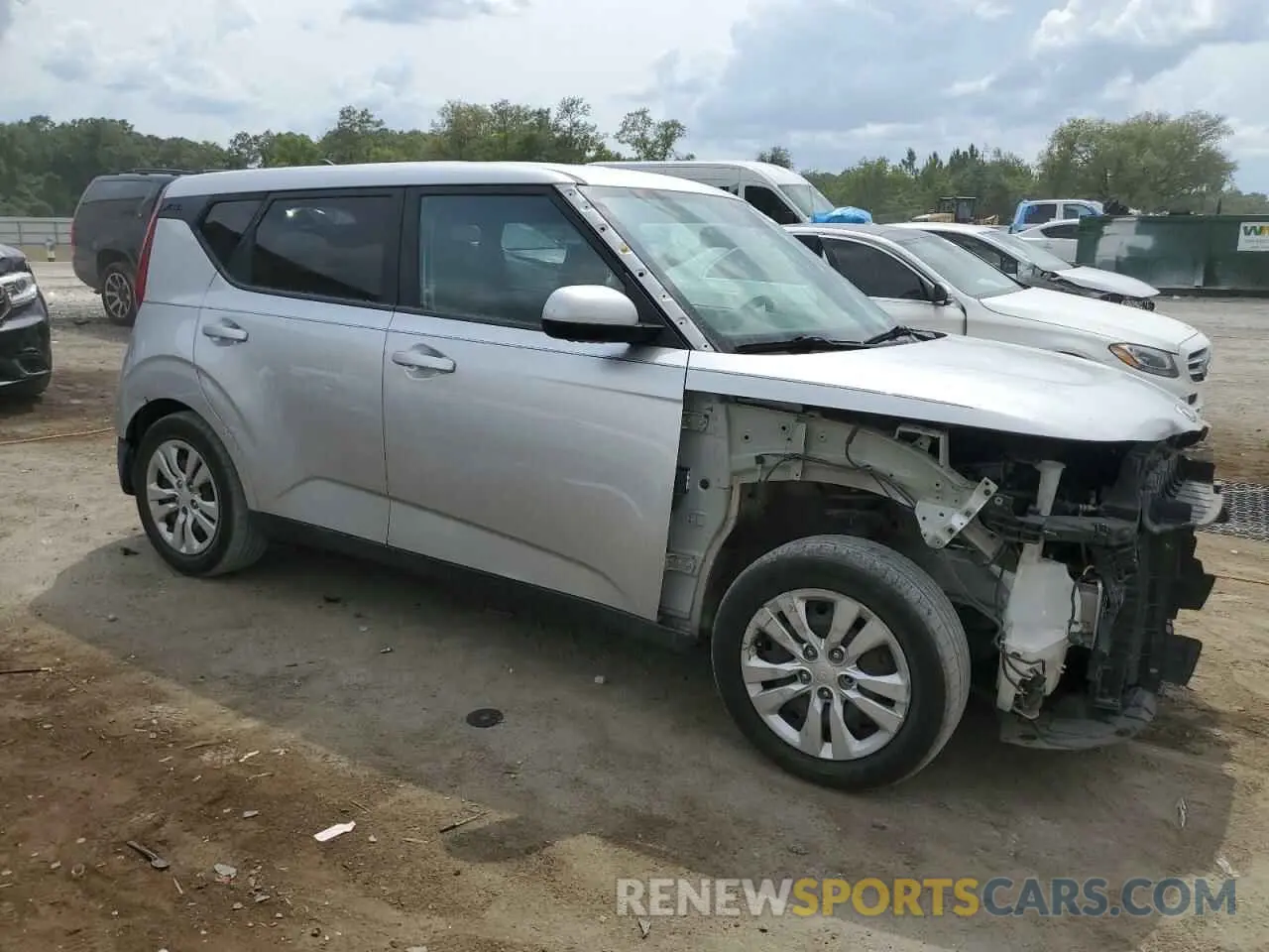 4 Photograph of a damaged car KNDJ23AU8L7729957 KIA SOUL 2020