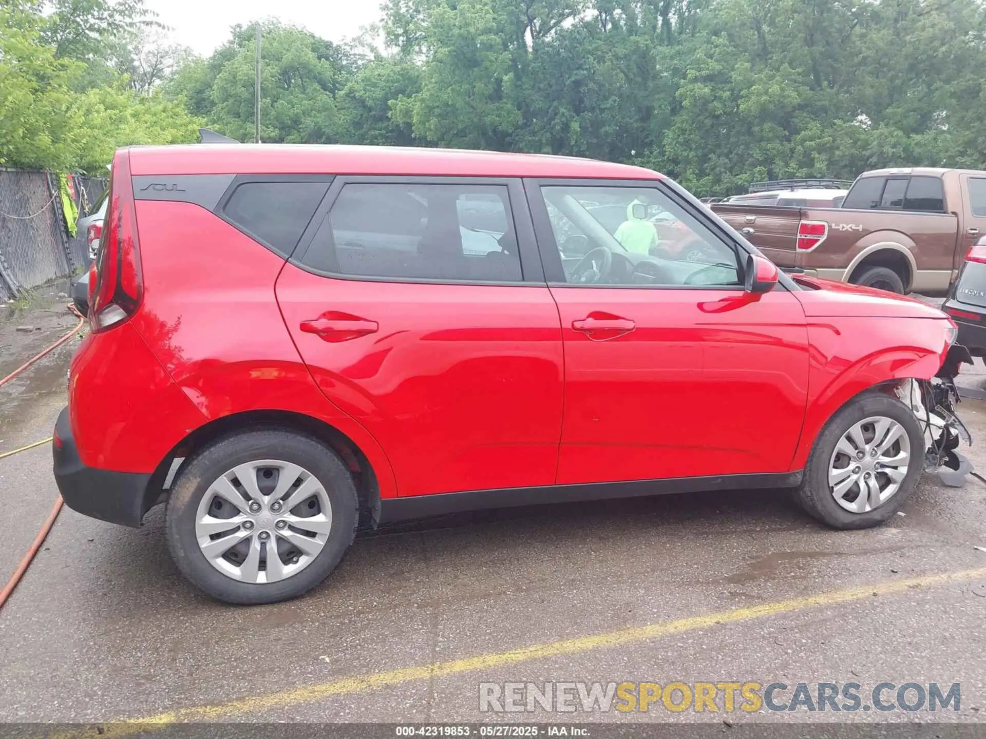 13 Photograph of a damaged car KNDJ23AU8L7732437 KIA SOUL 2020